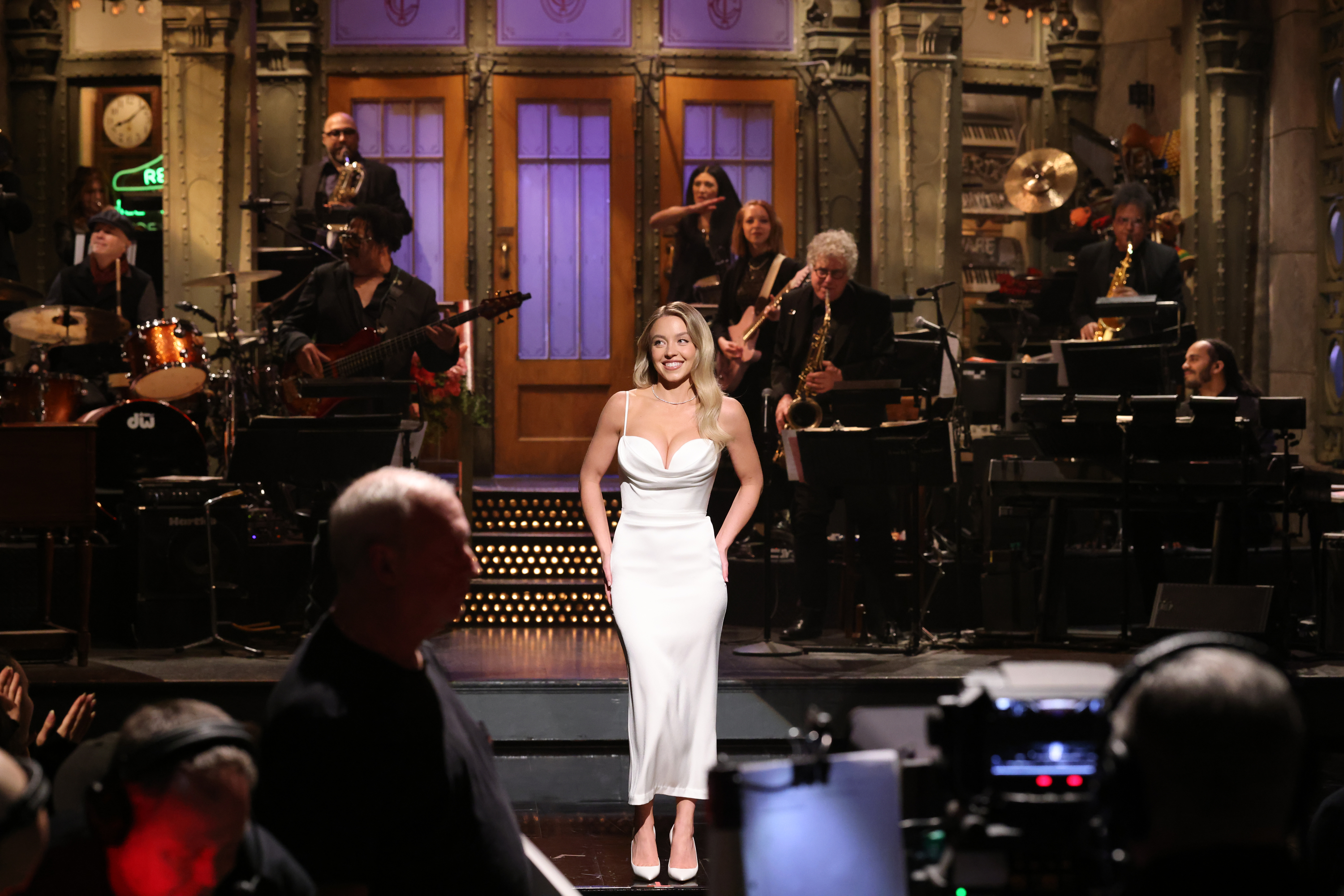 Sydney Sweeney während des Monologs bei „Saturday Night Live“, am 2. März 2024 | Quelle: Getty Images