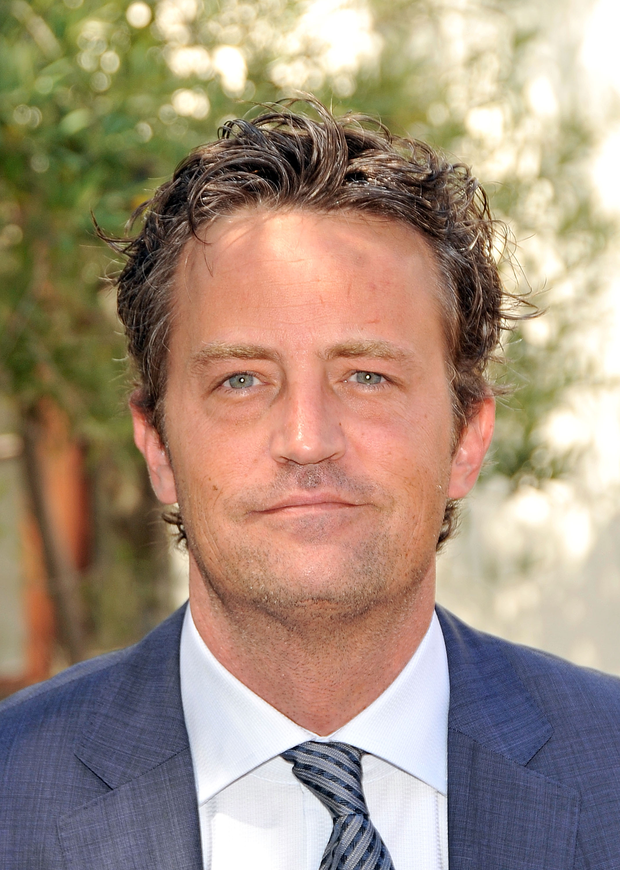 Matthew Perry bei der 13th Annual Lili Claire Foundation Garden Party Benefit Luncheon am 3. Oktober 2010 in Brentwood, Kalifornien | Quelle: Getty Images