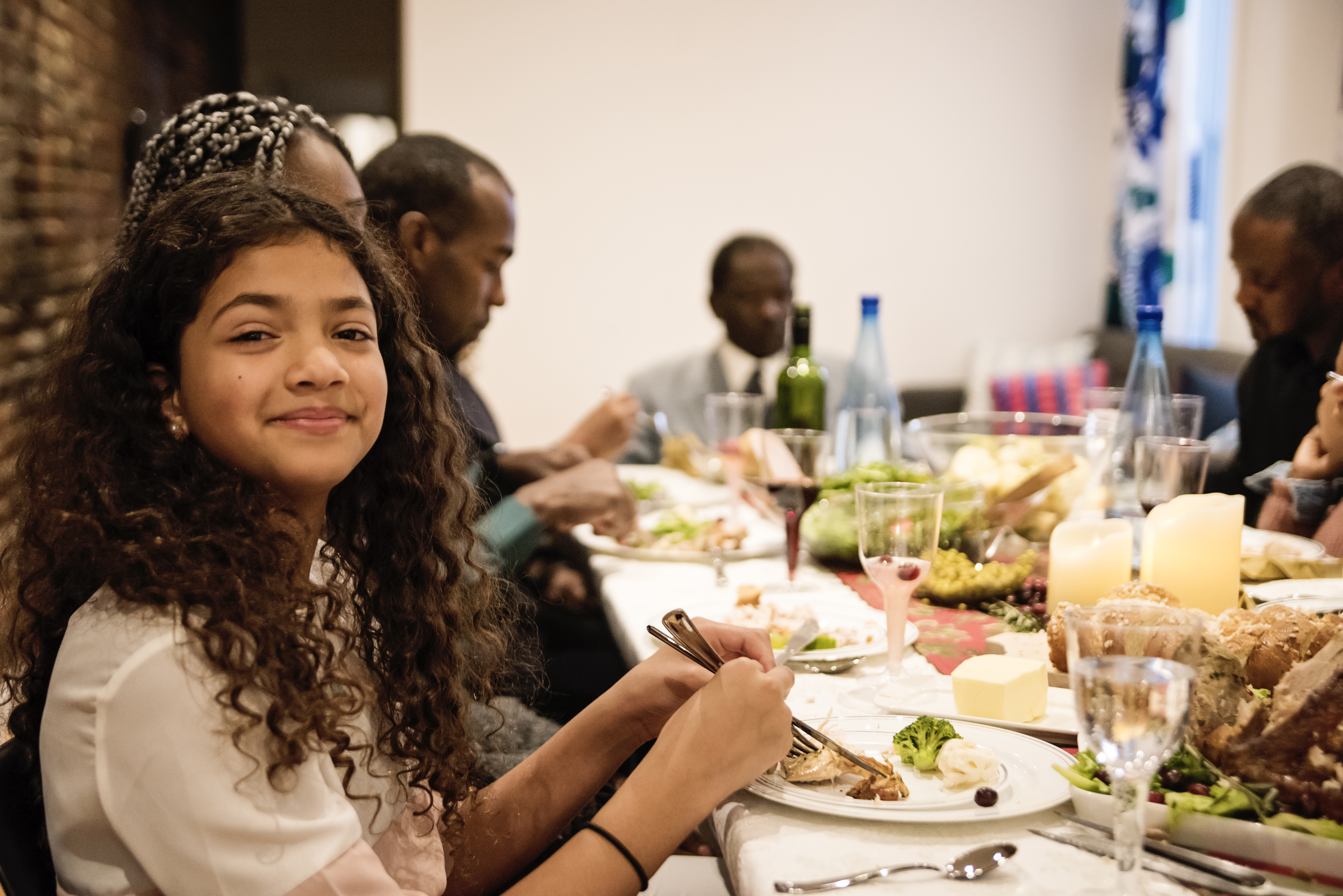 Familienzeit zum Thanksgiving-Dinner | Quelle: Getty Images