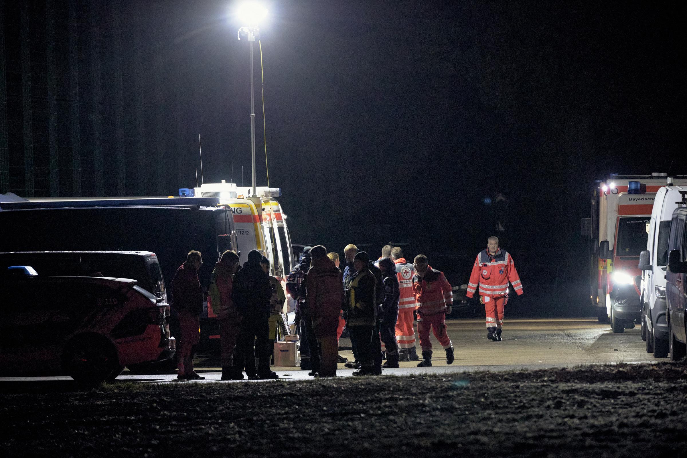Einsatz- und Rettungskräfte waren vor Ort | Quelle: Getty Images