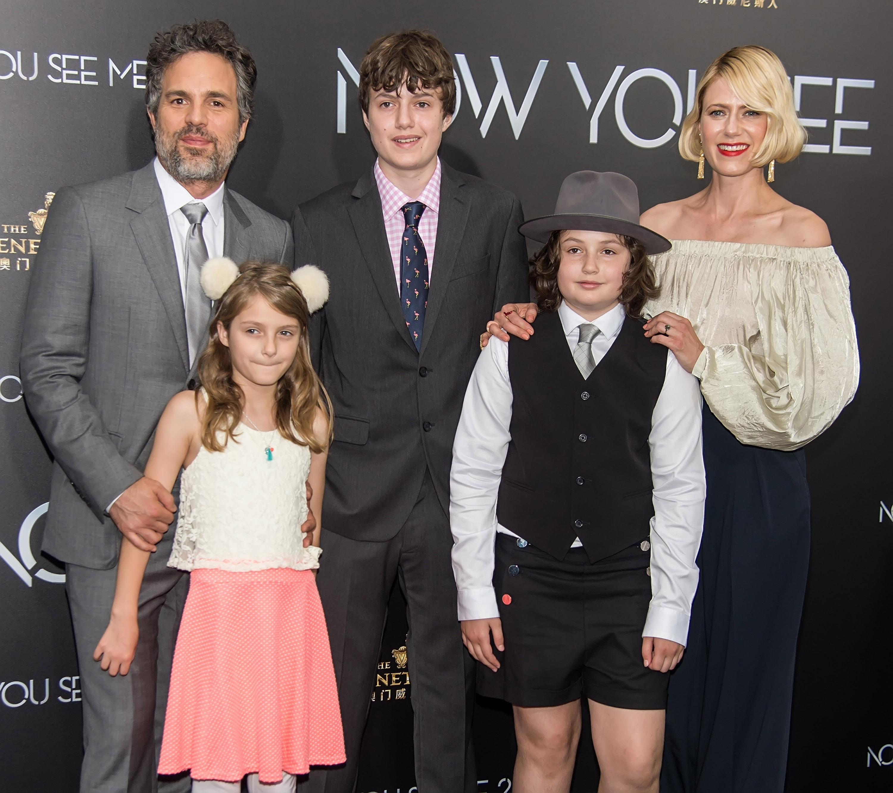 Mark, Odette, Keen, Bella Noche, and Sunrise Ruffalo at the premiere of "Now You See Me 2" in New York City on June 6, 2016 | Quelle: Getty Images