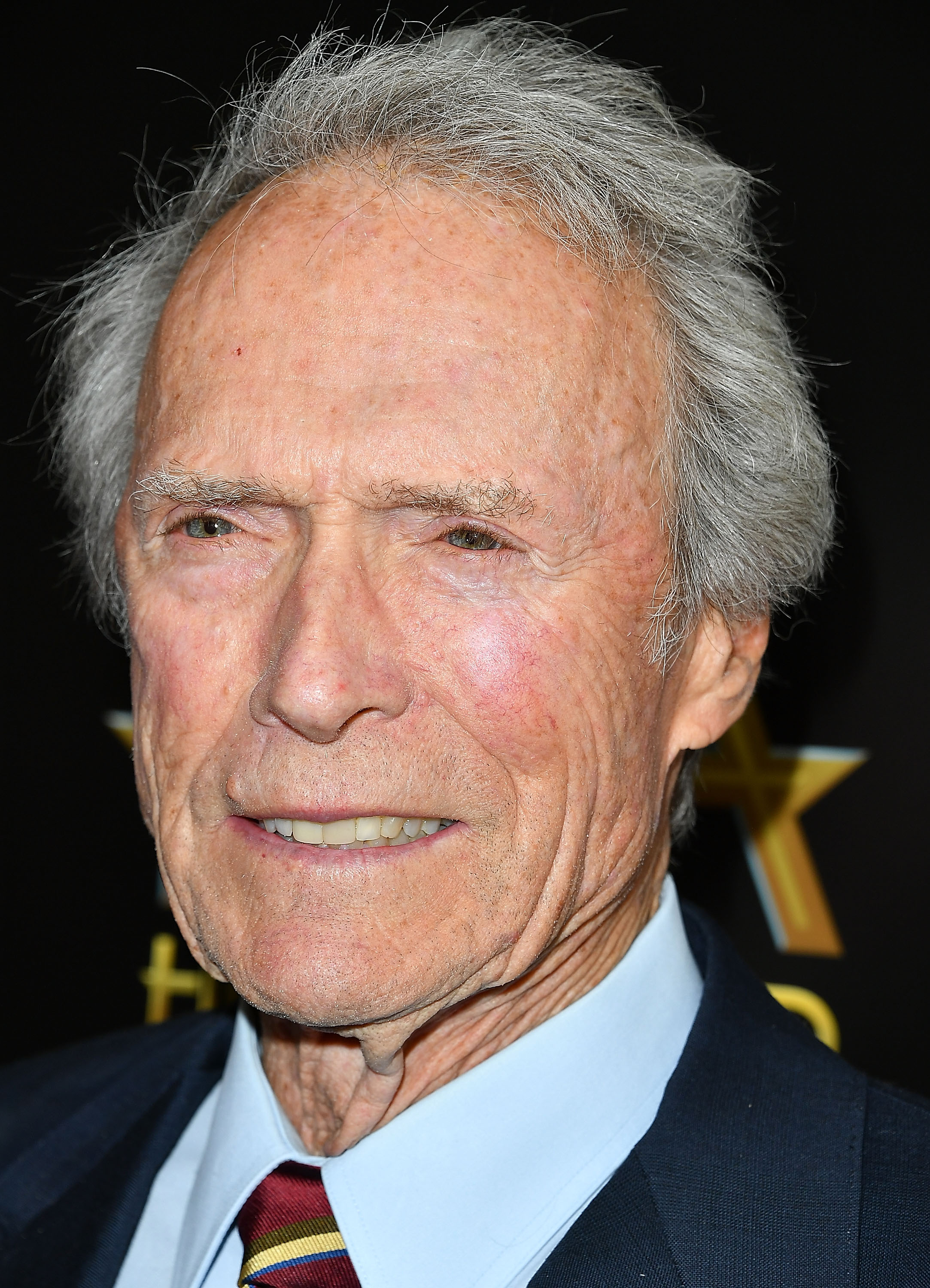 Clint Eastwood posiert bei den 20th Annual Hollywood Film Awards im The Beverly Hilton Hotel in Beverly Hills, Kalifornien, am 6. November 2016. | Quelle: Getty Images