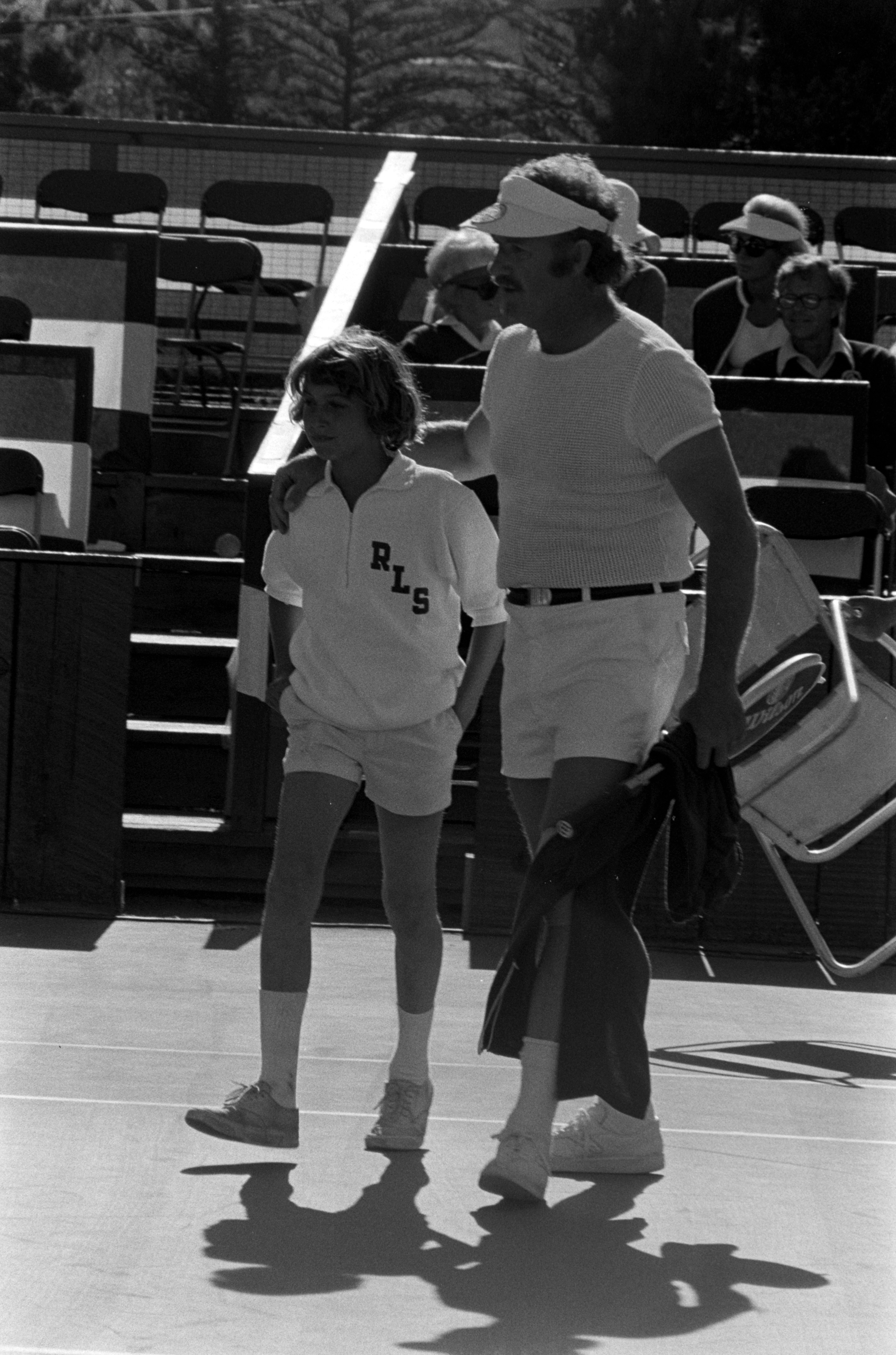 Christopher Allen Hackman und Gene Hackman in Pebble Beach, Kalifornien, am 7. Juli 1973 | Quelle: Getty Images