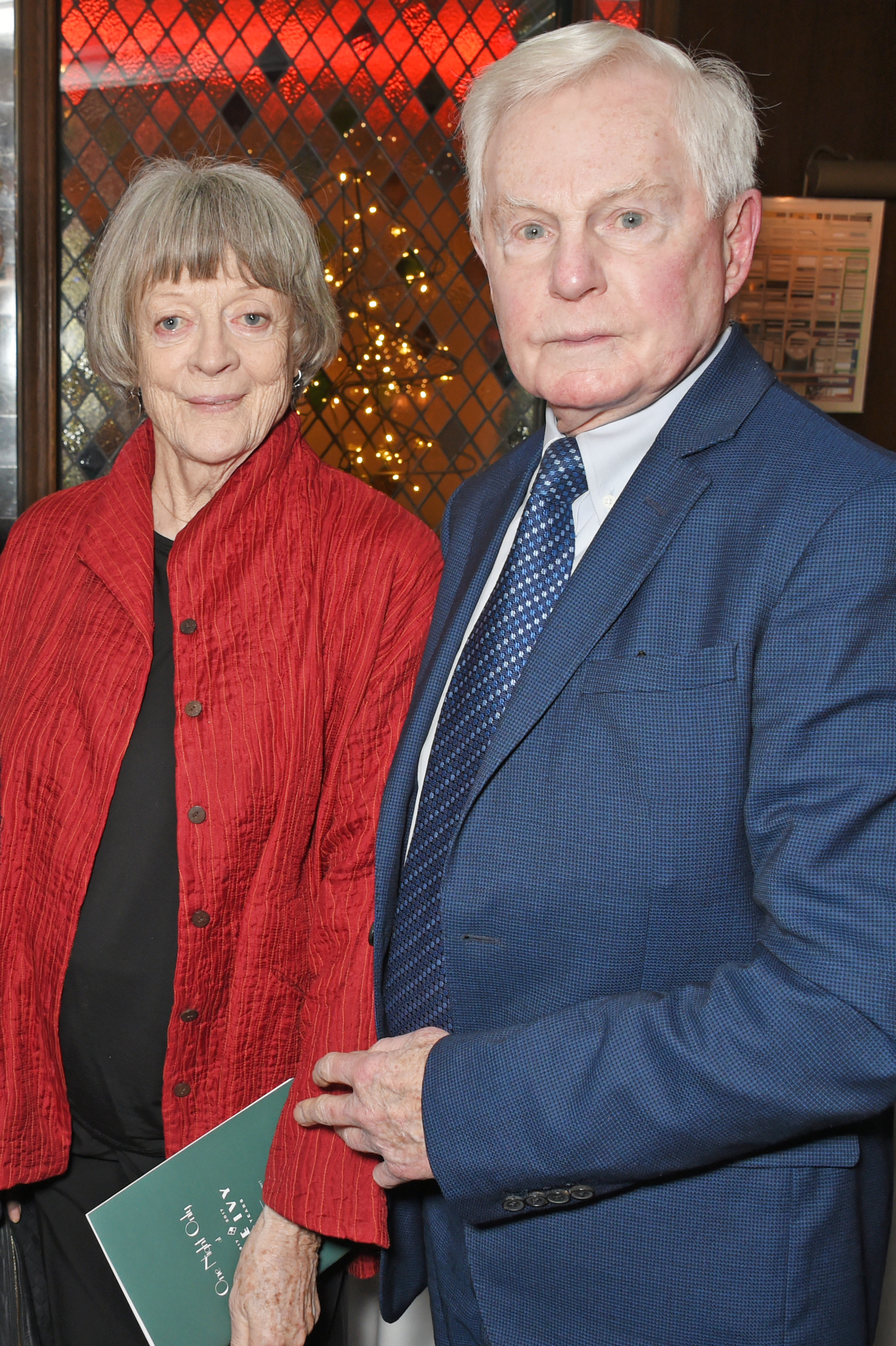 Maggie Smith und Derek Jacobi besuchen "One Night Only At The Ivy" am 10. Dezember 2017 in London, England. | Quelle: Getty Images