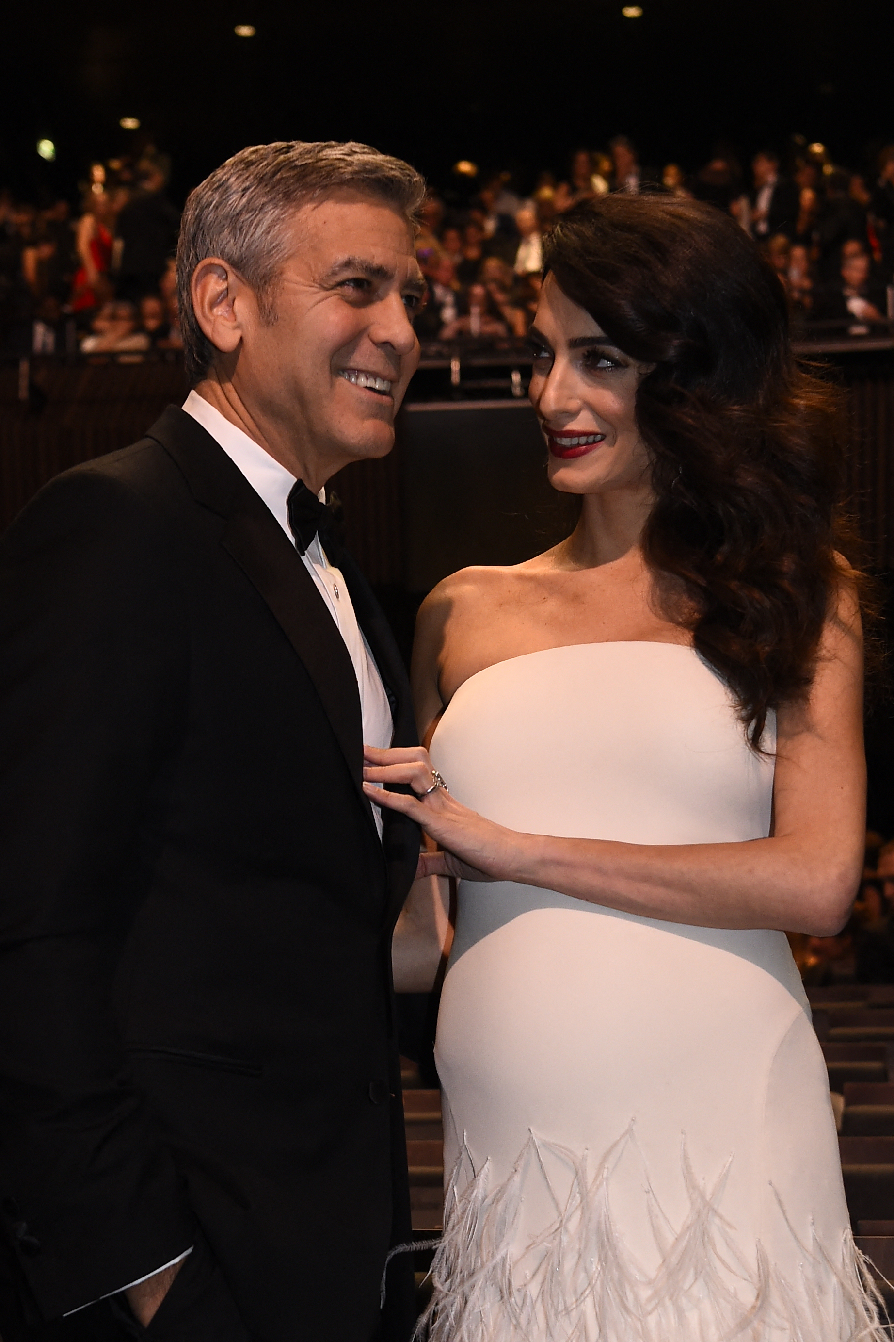 George und Amal Clooney bei der 42. Ausgabe der Cesar-Verleihung am 24. Februar 2017. | Quelle: Getty Images