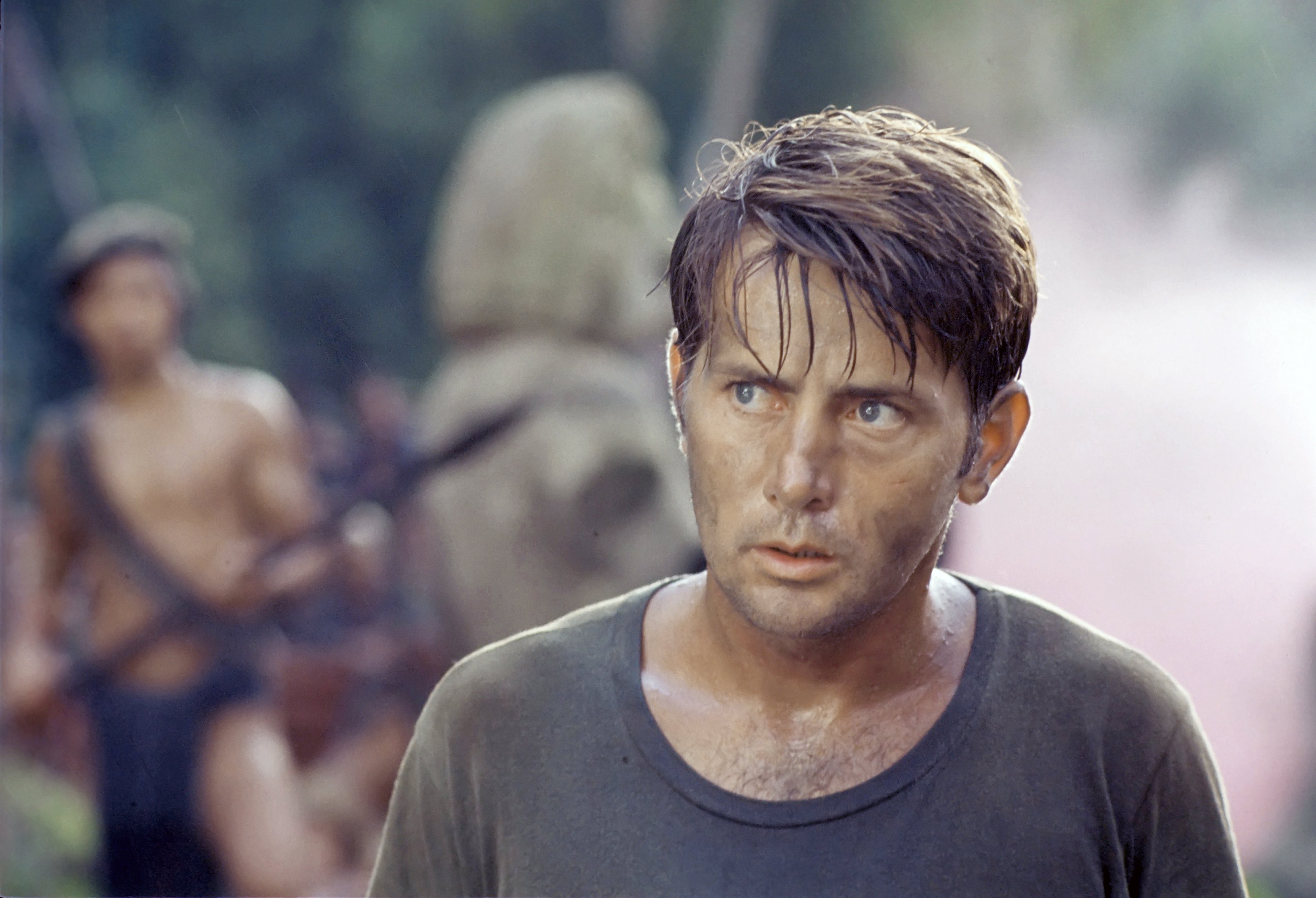 Martin Sheen als Captain Benjamin L. Willard bei den Dreharbeiten zu "Apocalypse Now" im Jahr 1979 | Quelle: Getty Images