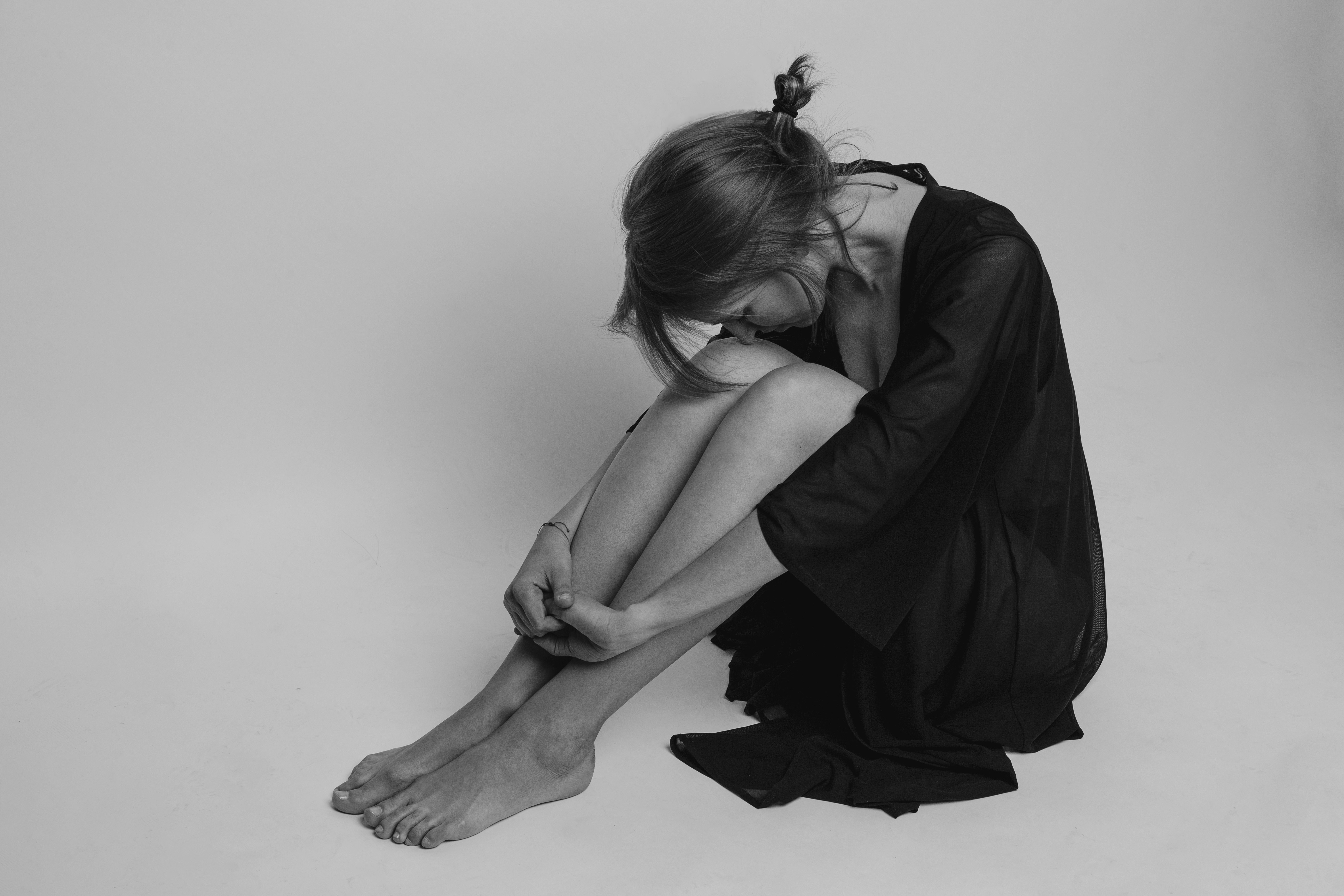 Eine depressive Frau | Quelle: Unsplash