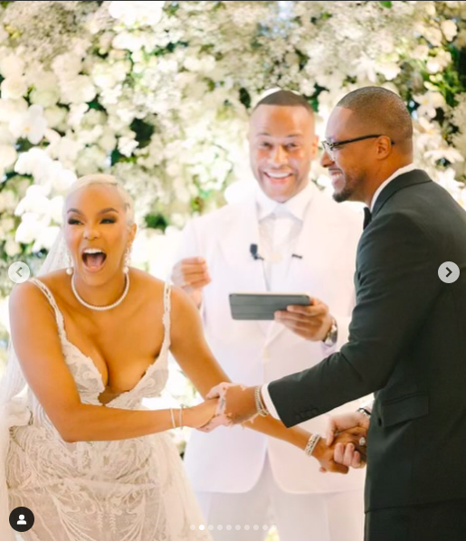 LeToya Luckett und Taleo Coles während ihres Gelübdeaustauschs, gepostet am 1. August 2024 | Quelle: Instagram/valeisha