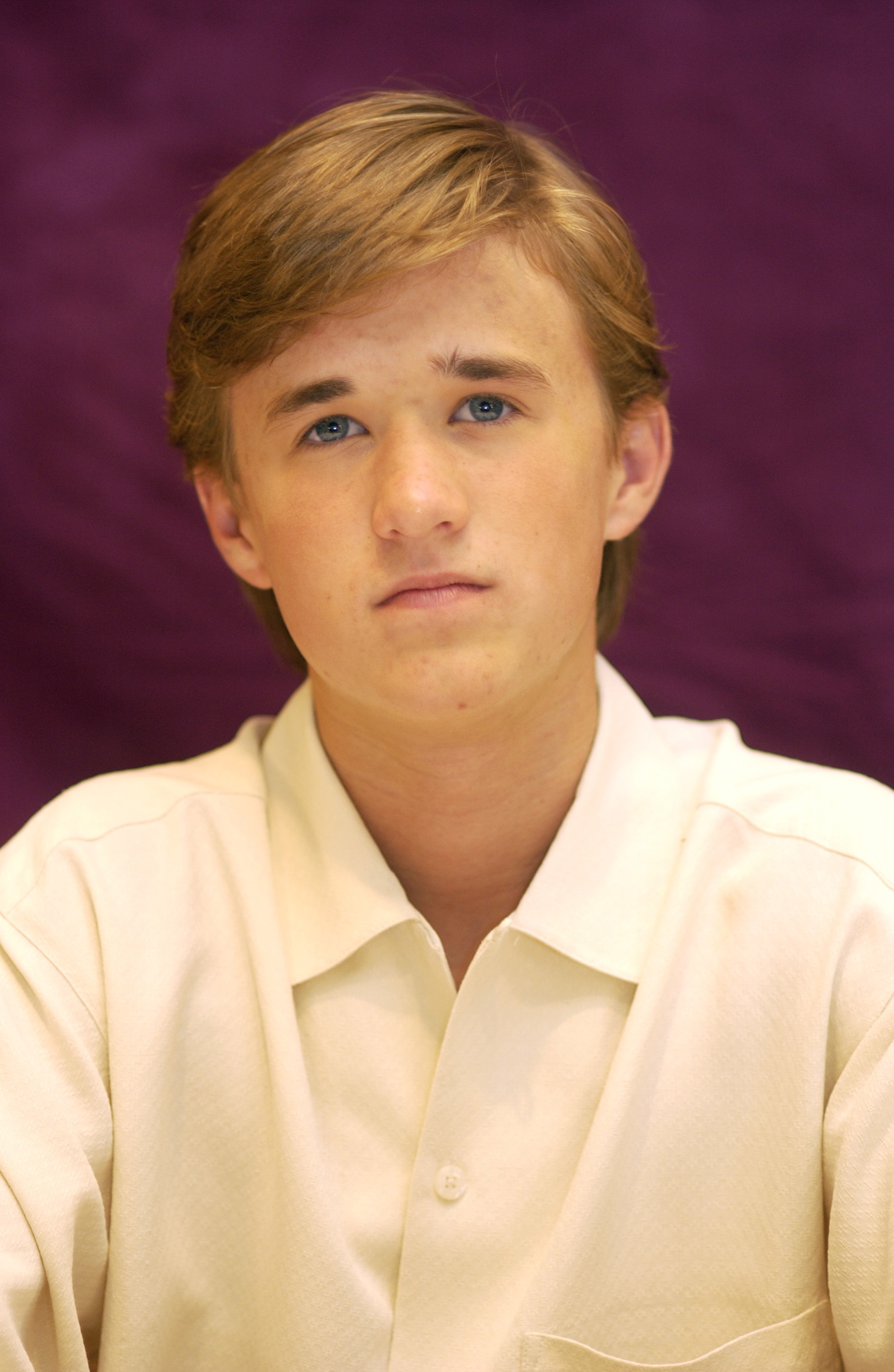 Haley Osment während der "Secondhand Lions" Pressekonferenz im Four Seasons Hotel am 10. August 2003 in Beverly Hills, Kalifornien. | Quelle: Getty Images