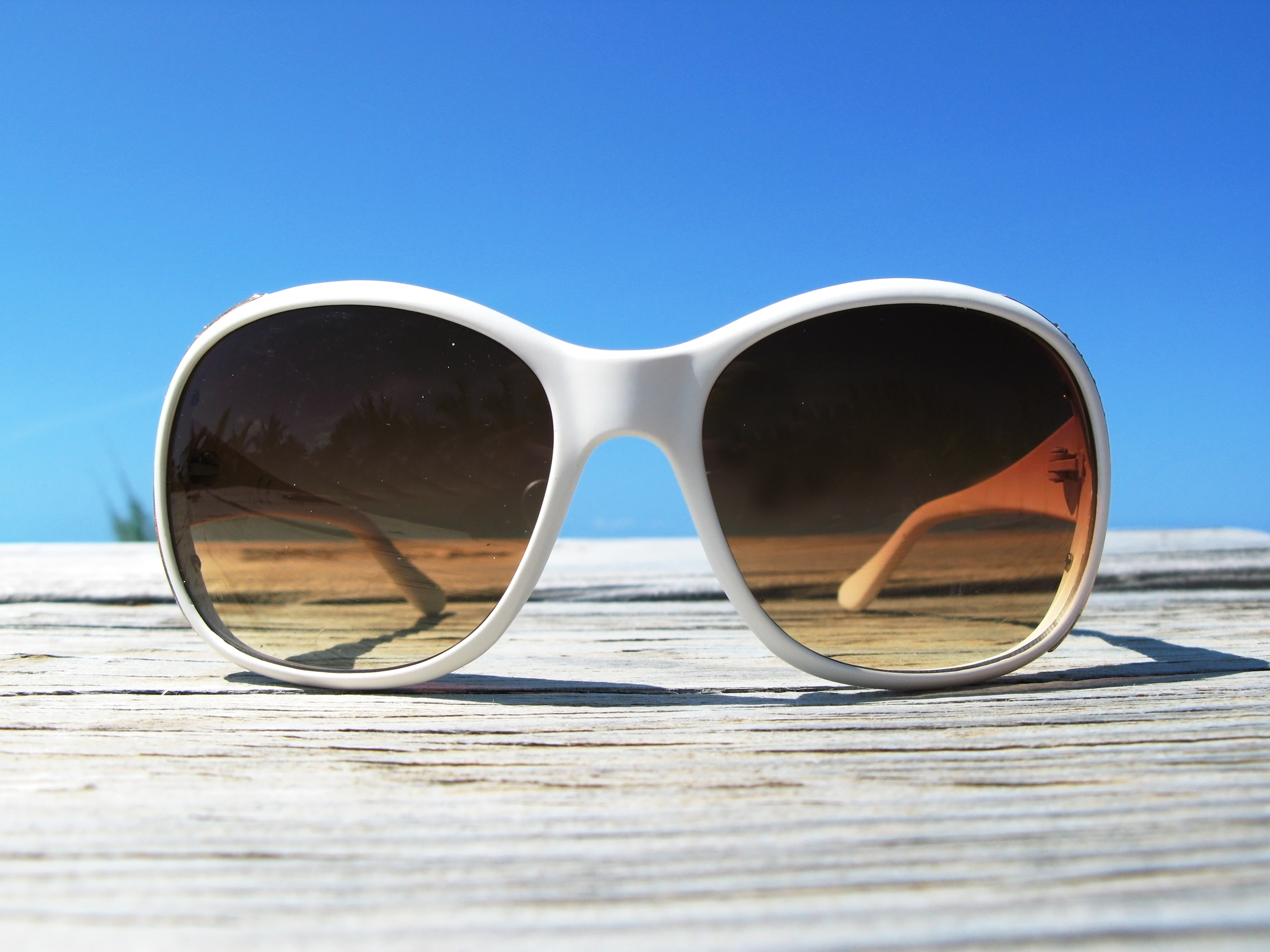 Eine Sonnenbrille | Quelle: Shutterstock