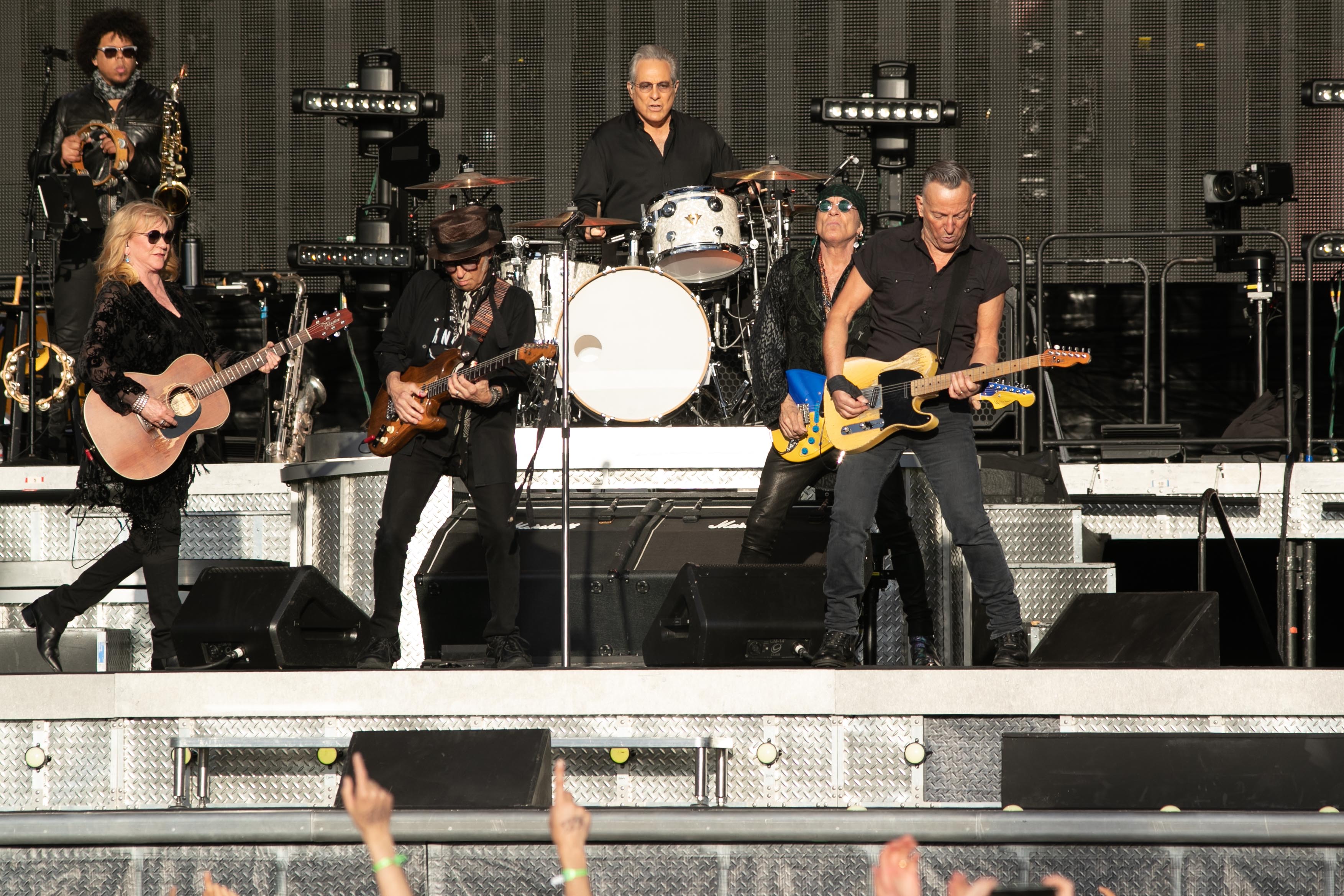 Bruce Springsteen und die E Street Band (mit Patti Scialfa) beim Auftritt in der RDS Arena in Dublin, Irland am 5. Mai 2023 | Quelle: Getty Images