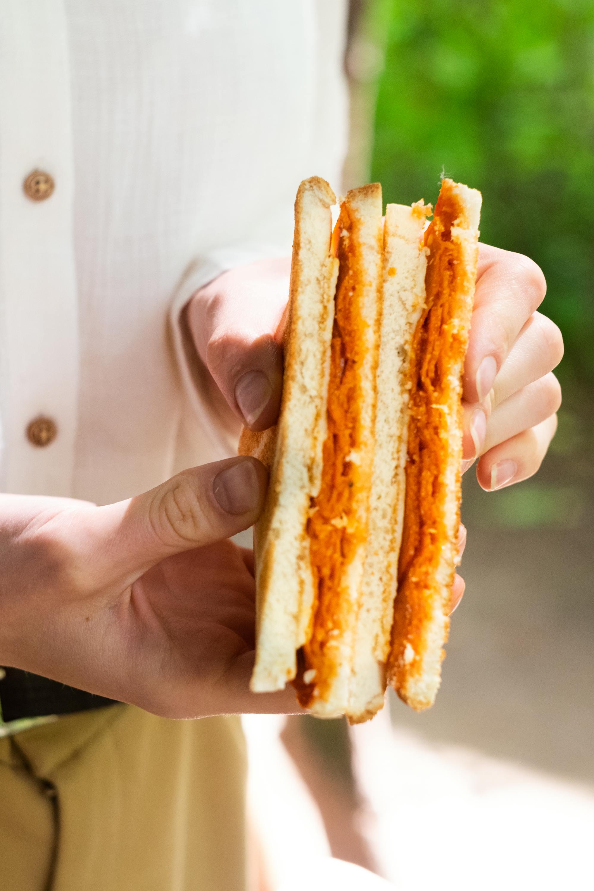 Ein Hähnchen-Sandwich | Quelle: Pexels