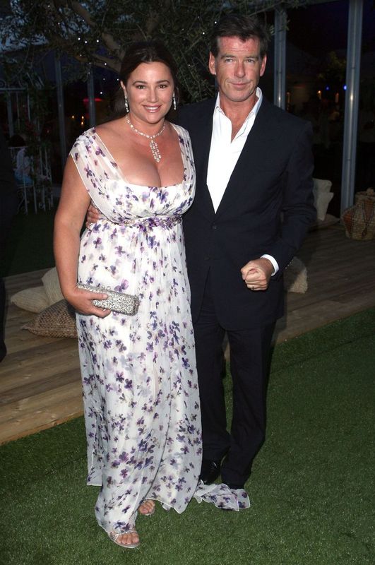 Pierce Brosnan und Keely Shaye Smith während der "Mamma Mia"-Afterparty im 99 Club an der South Bank im Zentrum von London. | Quelle: Getty Images