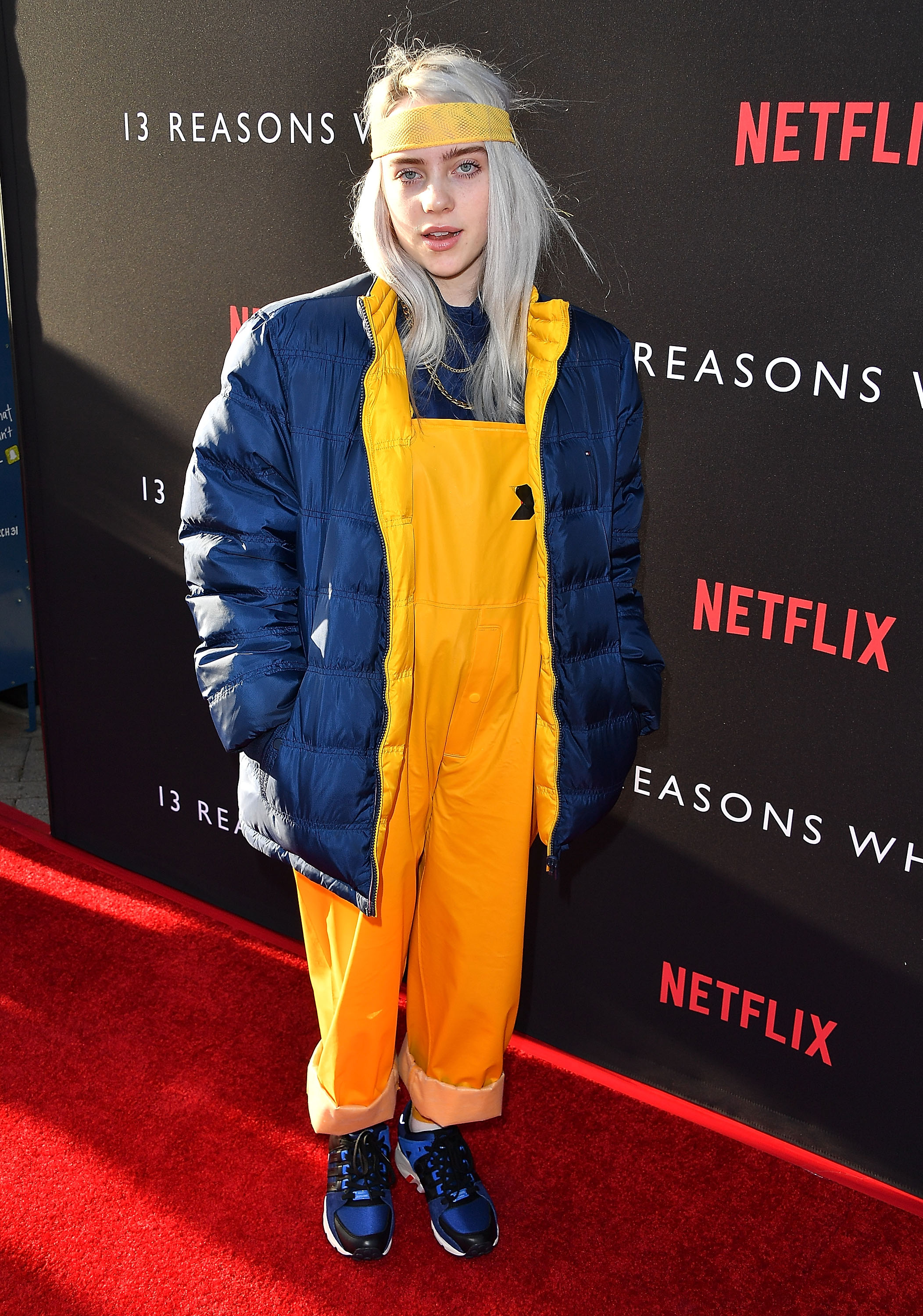 Billie Eilish kommt zur Premiere von Netflix' "13 Reasons Why" bei Paramount Pictures in Los Angeles, Kalifornien, am 30. März 2017. | Quelle: Getty Images