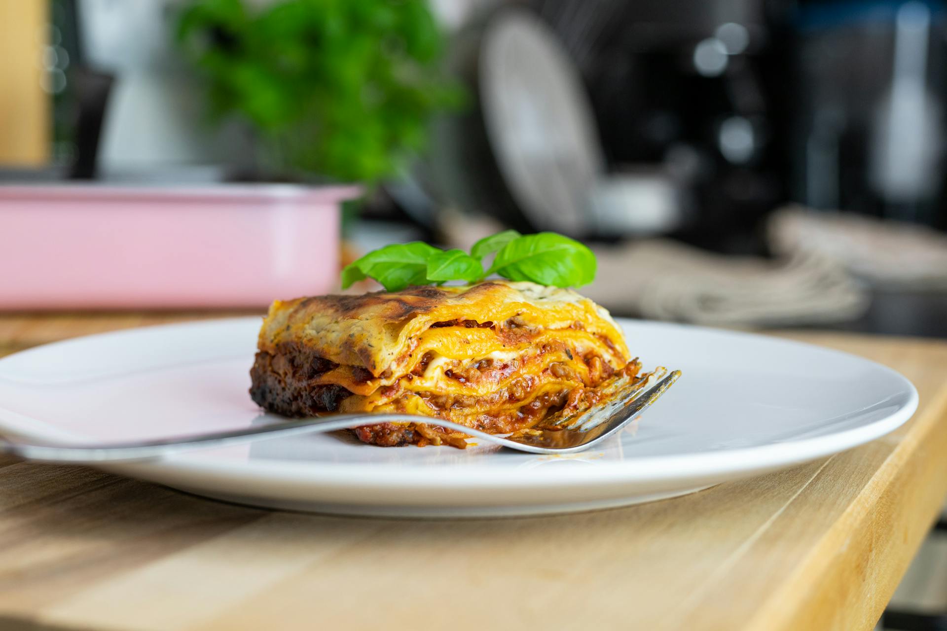 Eine Portion Lasagne | Quelle: Pexels