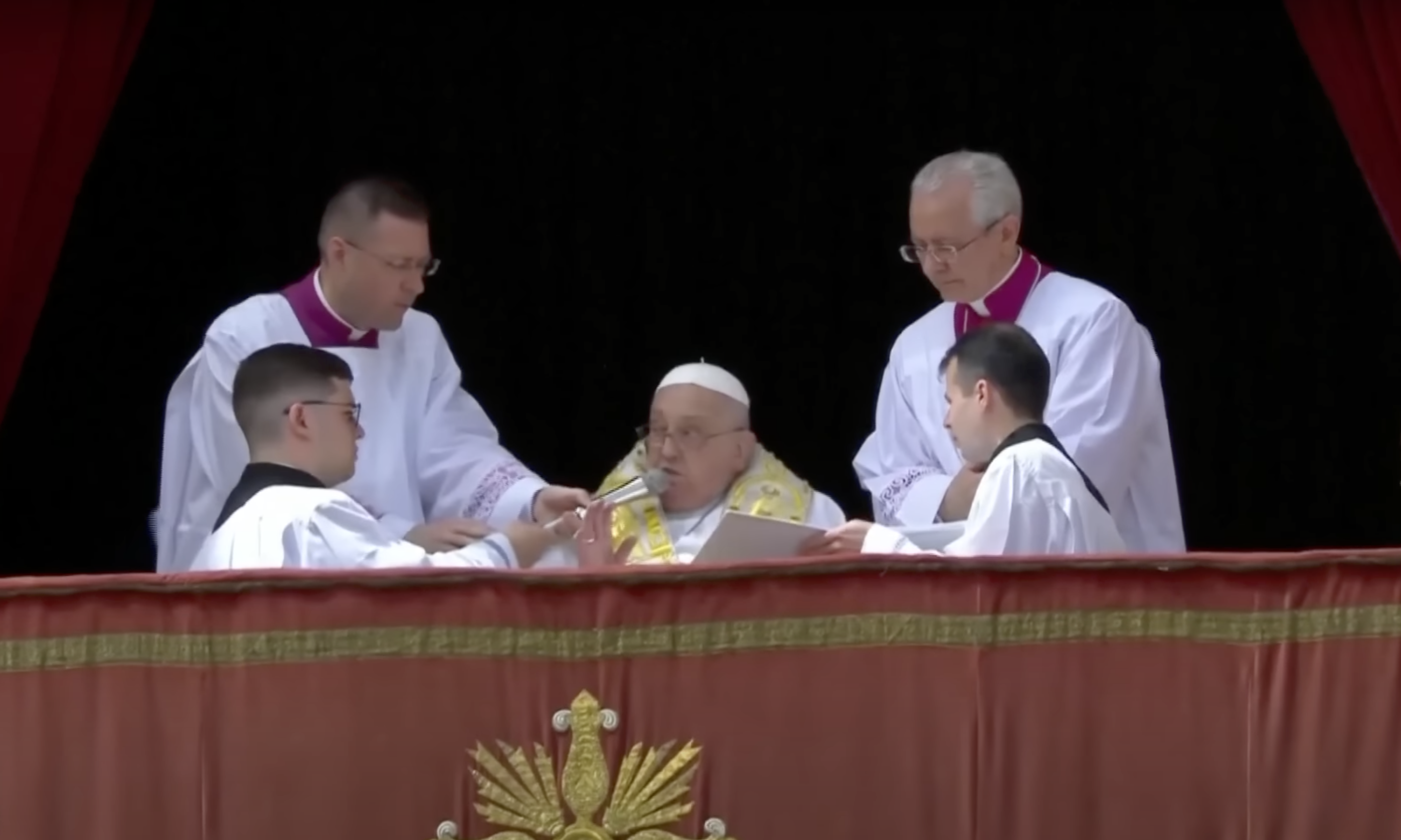 Ein Bildschirmfoto von Papst Franziskus aus einem Video vom 20. April 2025. | Quelle: YouTube/CBS Evening News