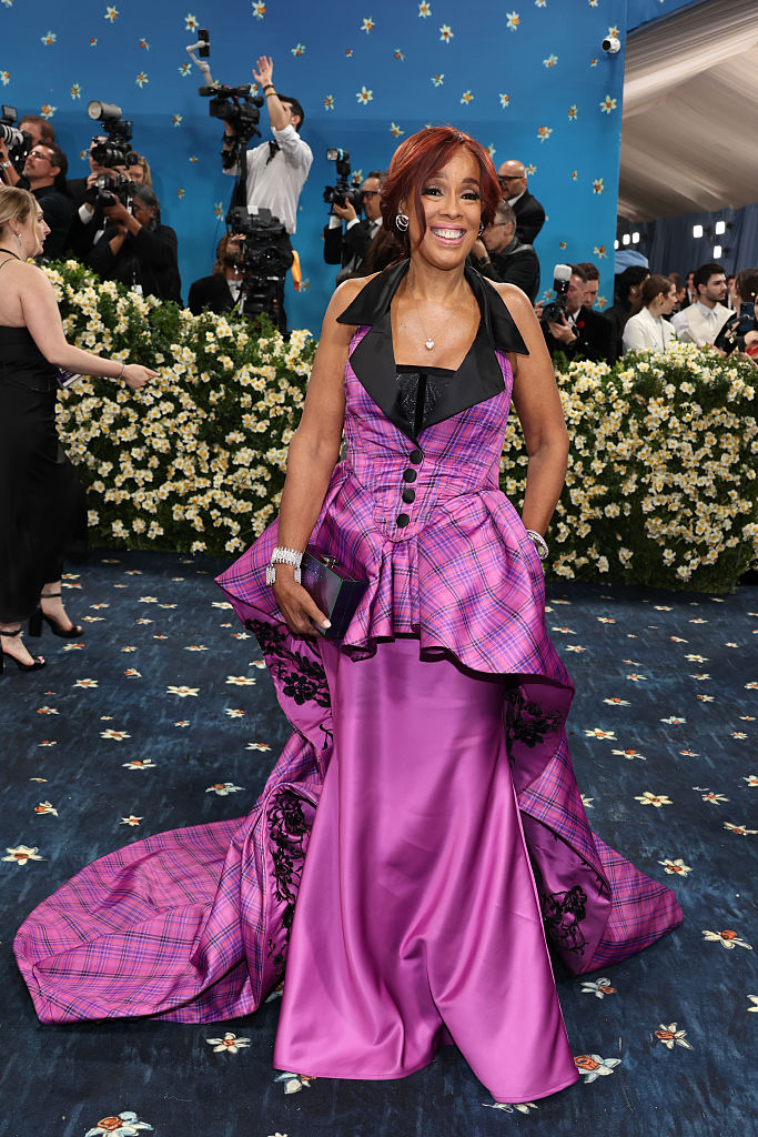 Gayle King besucht am 5. Mai die Met Gala 2025 im Metropolitan Museum of Art in New York City, die unter dem Motto "Superfine: Tailoring Black Style" stand.