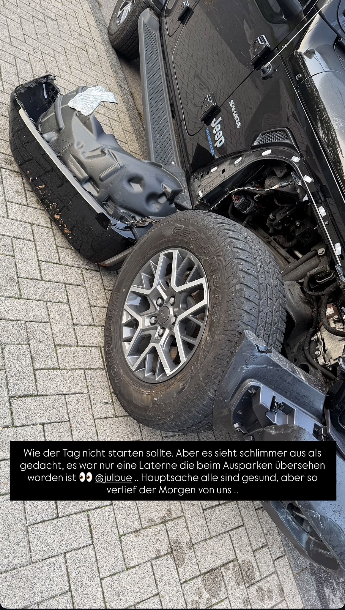 Sarah Engels teilt den Schaden an ihrem Auto in ihrer Instagram-Story | Quelle: Instagram/sarellax3