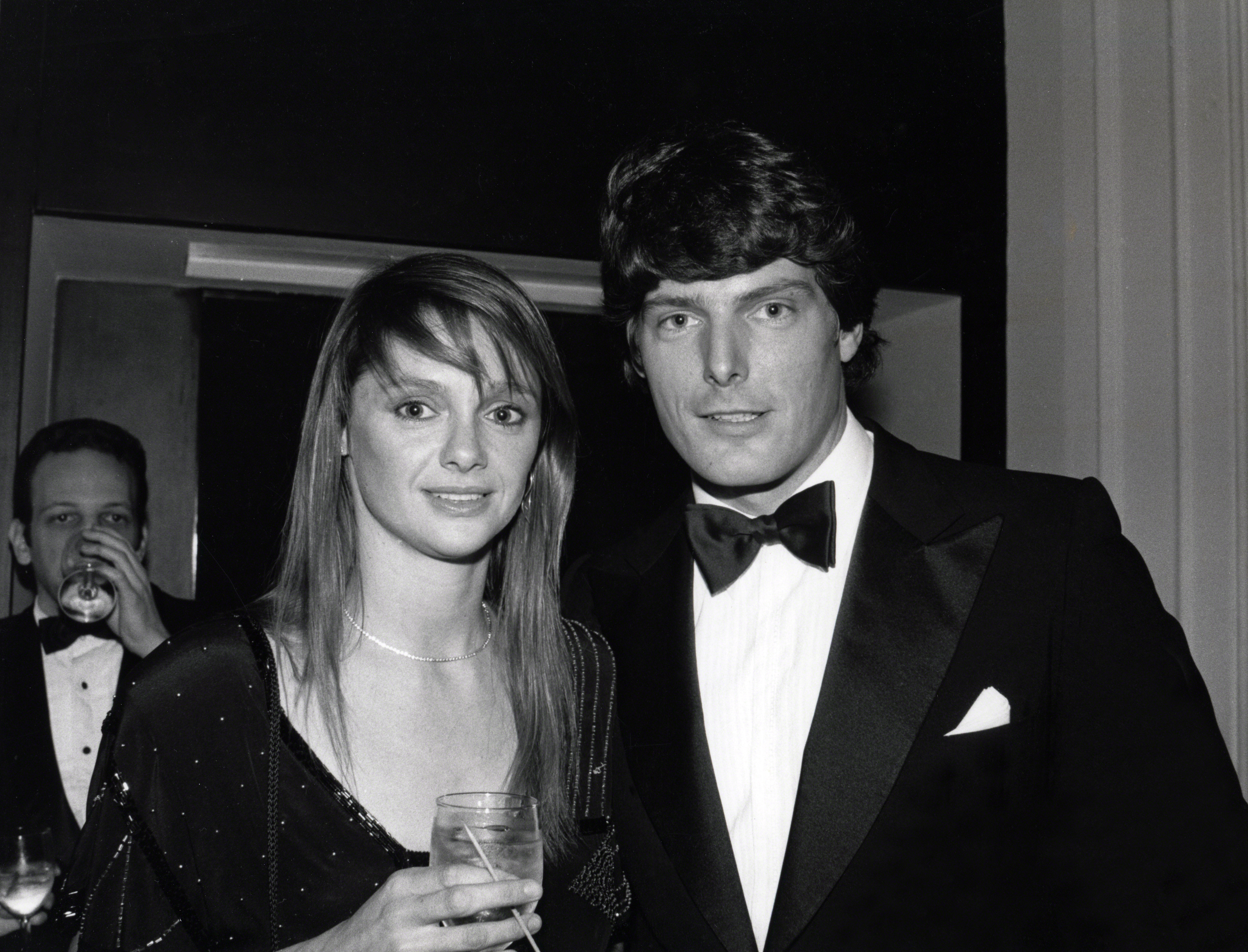 Christopher Reeve und Gae Exton besuchen den 55th Annual Academy Awards Governer's Ball um 1983 in Los Angeles, Kalifornien | Quelle: Getty Images