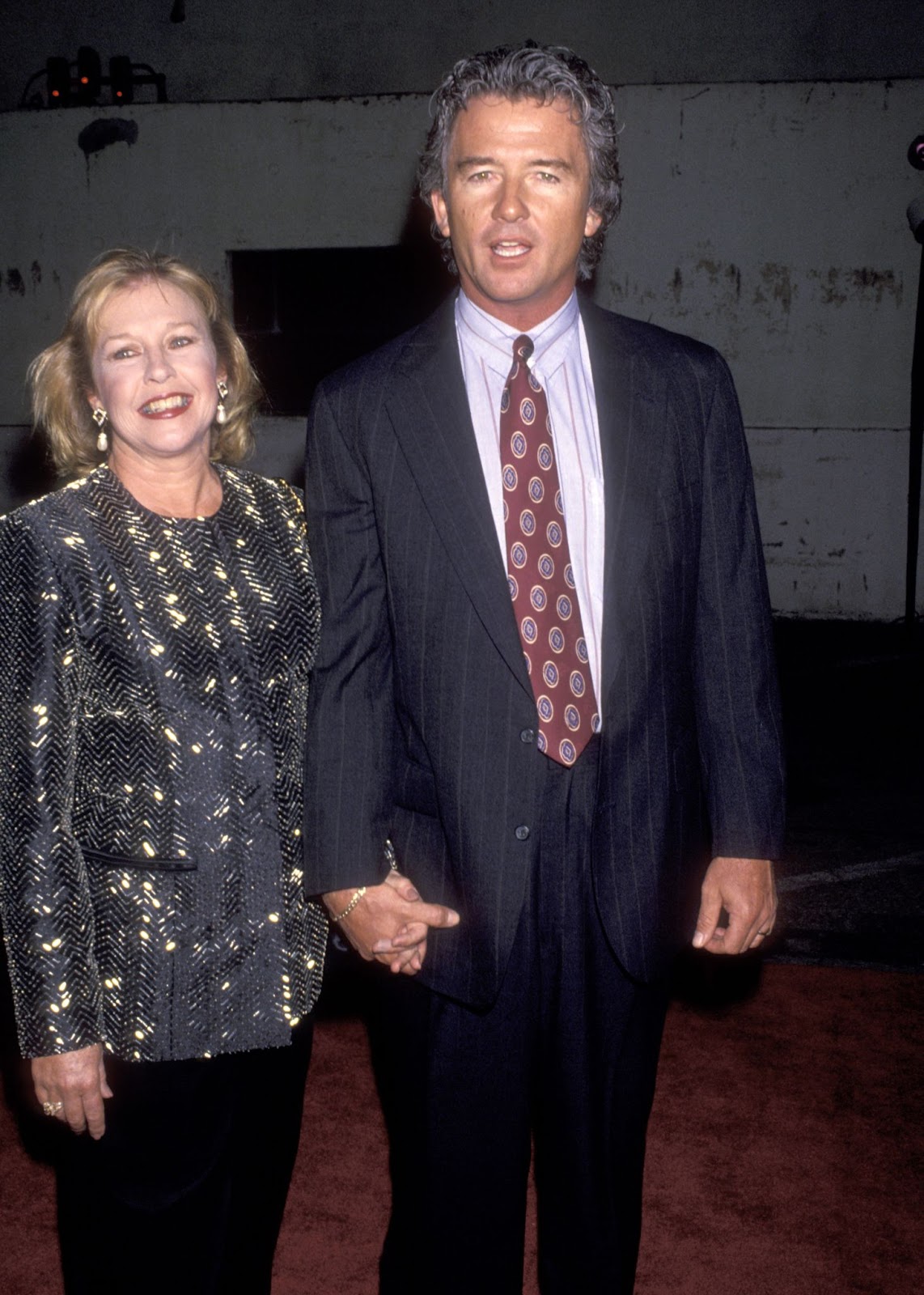 Carlyn Rosser und Patrick Duffy bei der dritten Verleihung der Environmental Media Awards am 27. September 1993 in Century City, Kalifornien. | Quelle: Getty Images