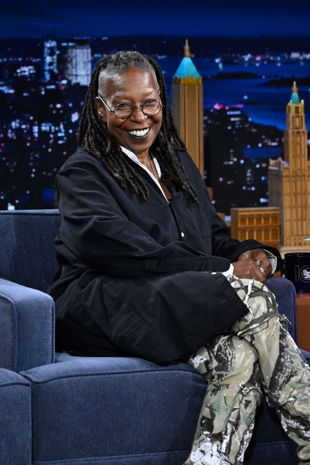 Whoopi Goldberg bei "The Tonight Show Starring Jimmy Fallon" am 6. November 2024. | Quelle: Getty Images