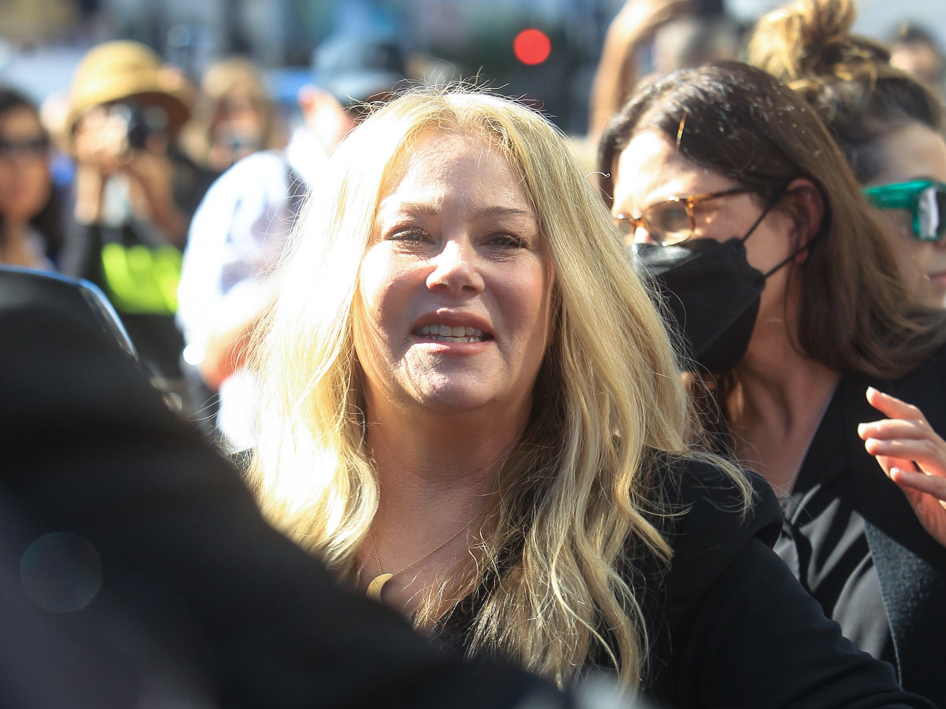 Christina Applegate bei der Verleihung ihres Hollywood Walk of Fame-Sterns auf dem Hollywood Walk of Fame am 14. November 2022 in Los Angeles | Quelle: Getty Images