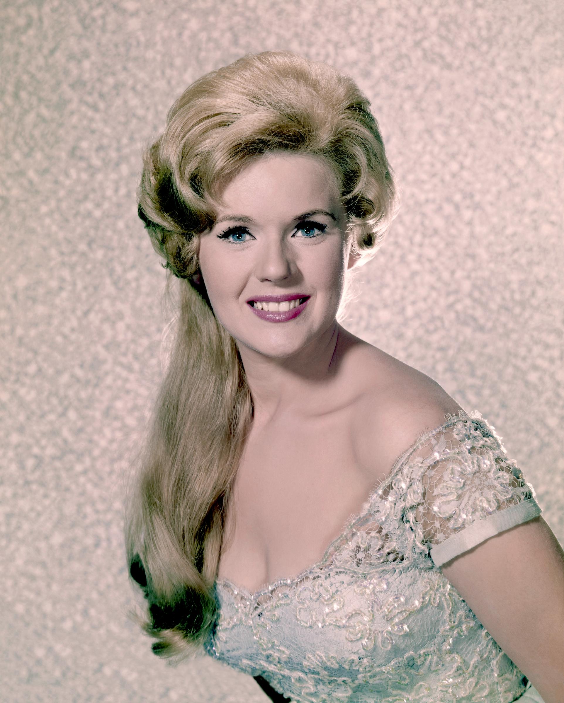Die Schauspielerin bei einem Fotoshooting am 1. Dezember 1961 in New York. | Quelle: Getty Images