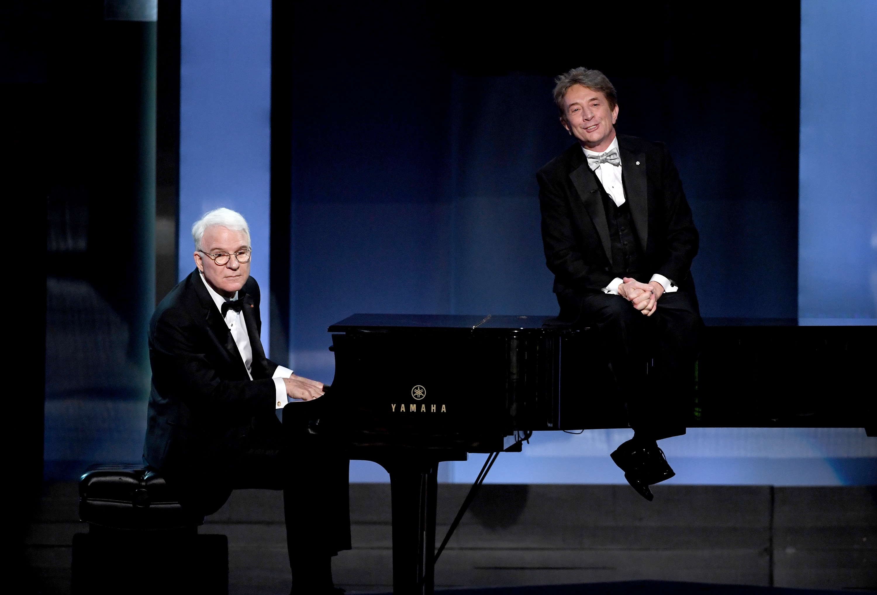 Steve Martin (li.) und Martin Short treten während des 45th Life Achievement Award Gala Tribute to Diane Keaton des American Film Institute im Dolby Theatre am 8. Juni 2017 in Hollywood, Kalifornien, auf. | Quelle: Getty Images