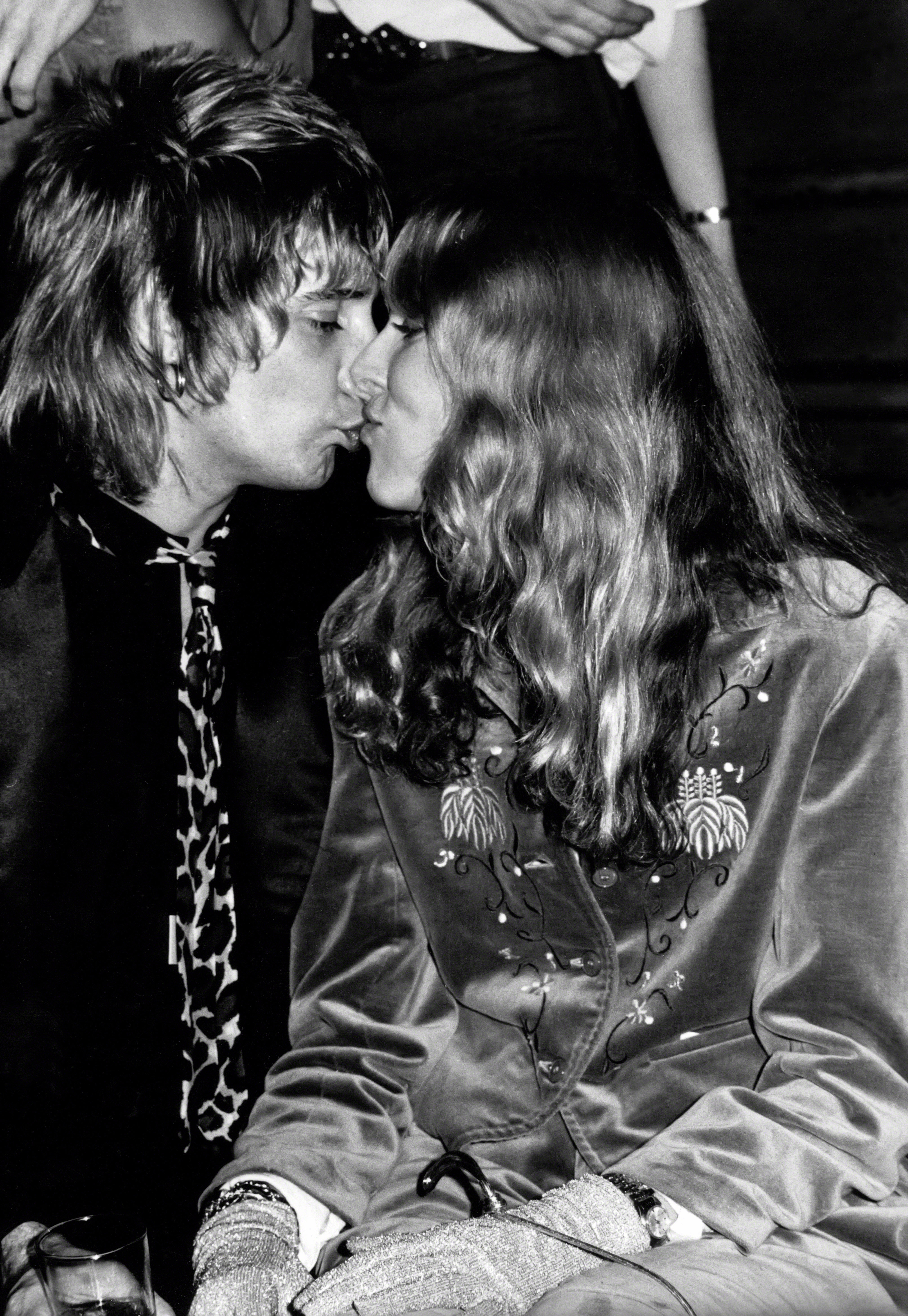 Rod und Alana Stewart, ca. 1980 | Quelle: Getty Images