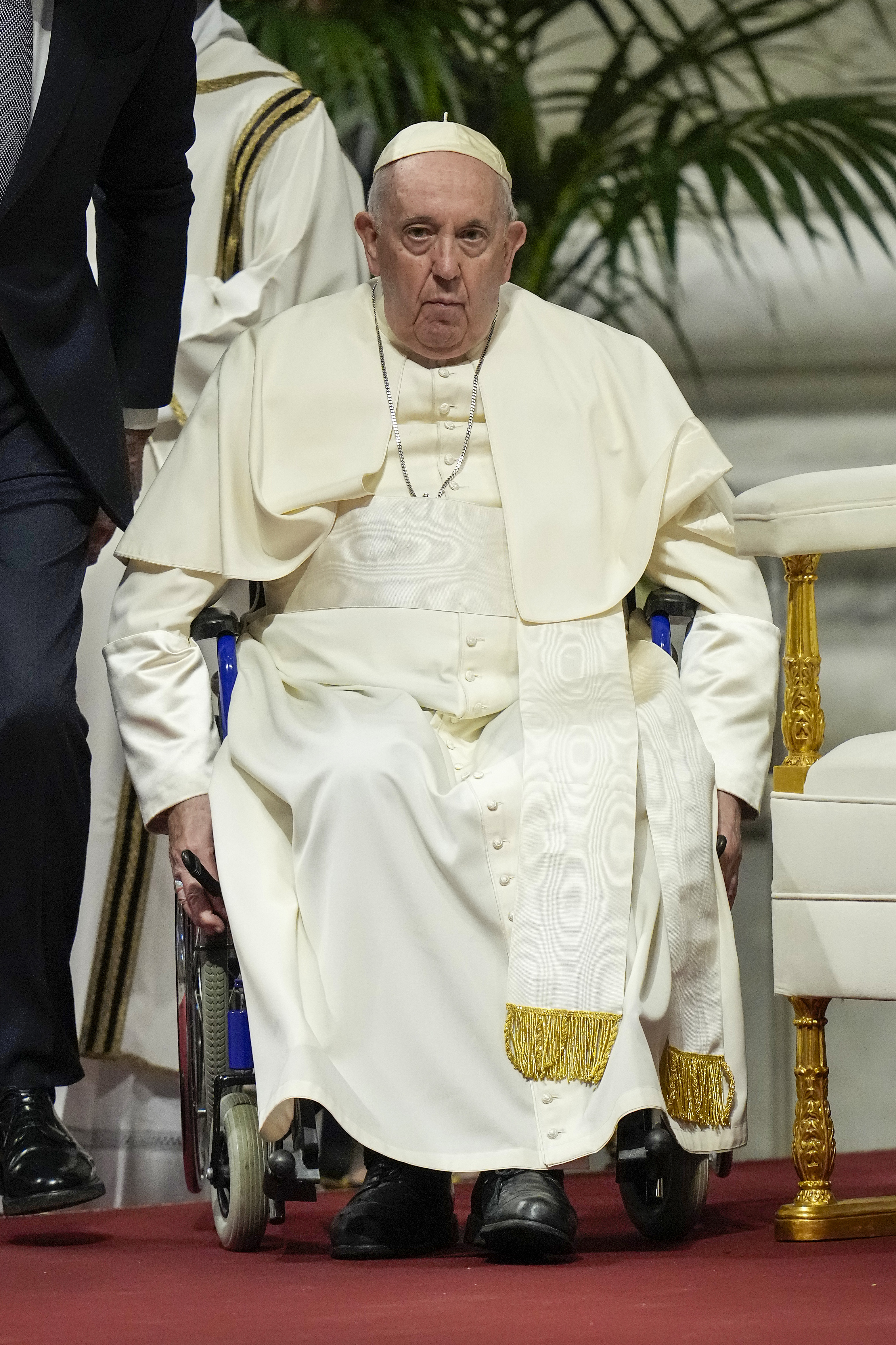 Papst Franziskus bei einer Messe zum Dreikönigsfest im Petersdom am 6. Januar 2023 in der Vatikanstadt. | Quelle: Getty Images