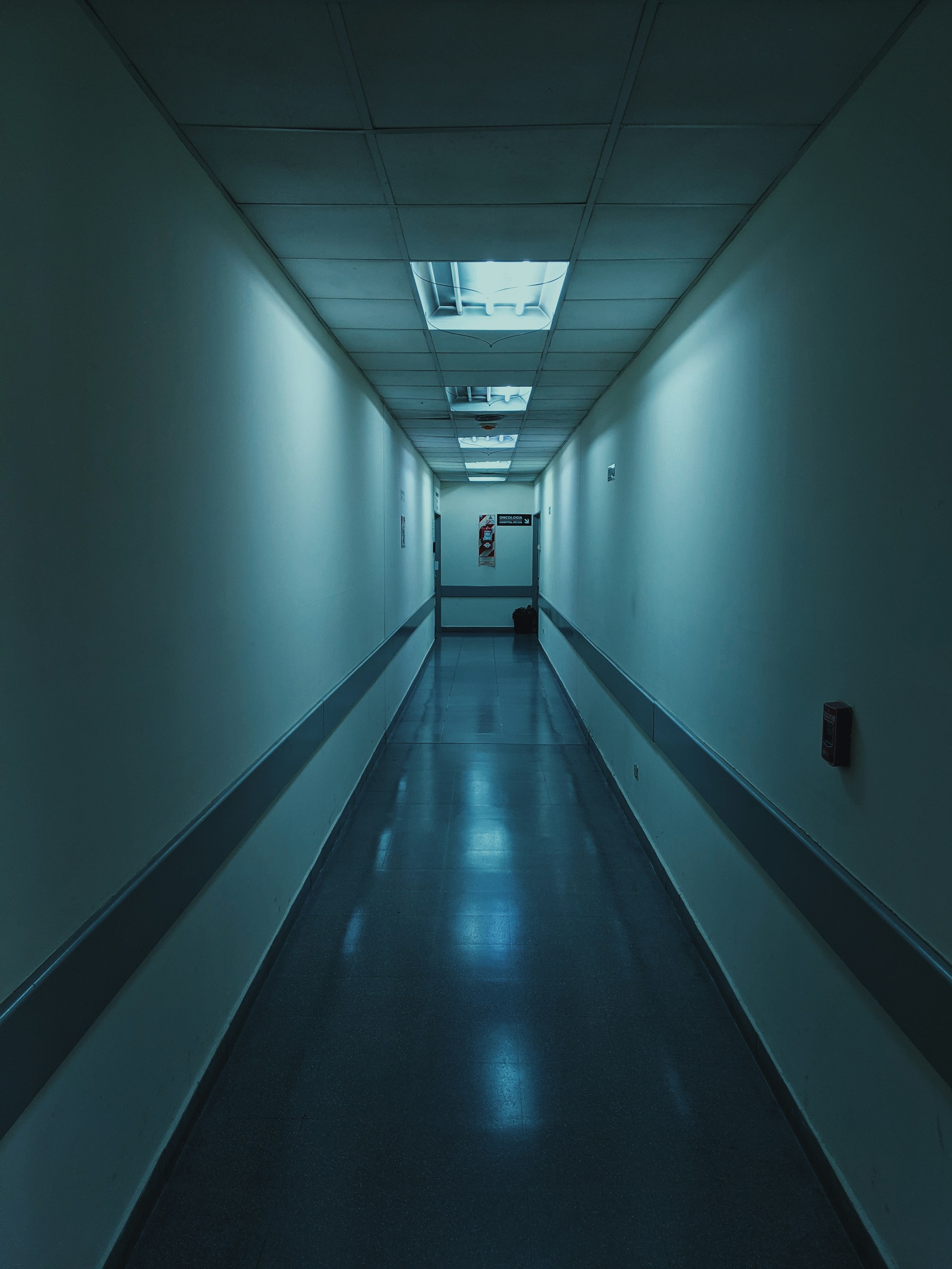 Ein Krankenhausflur | Quelle: Unsplash