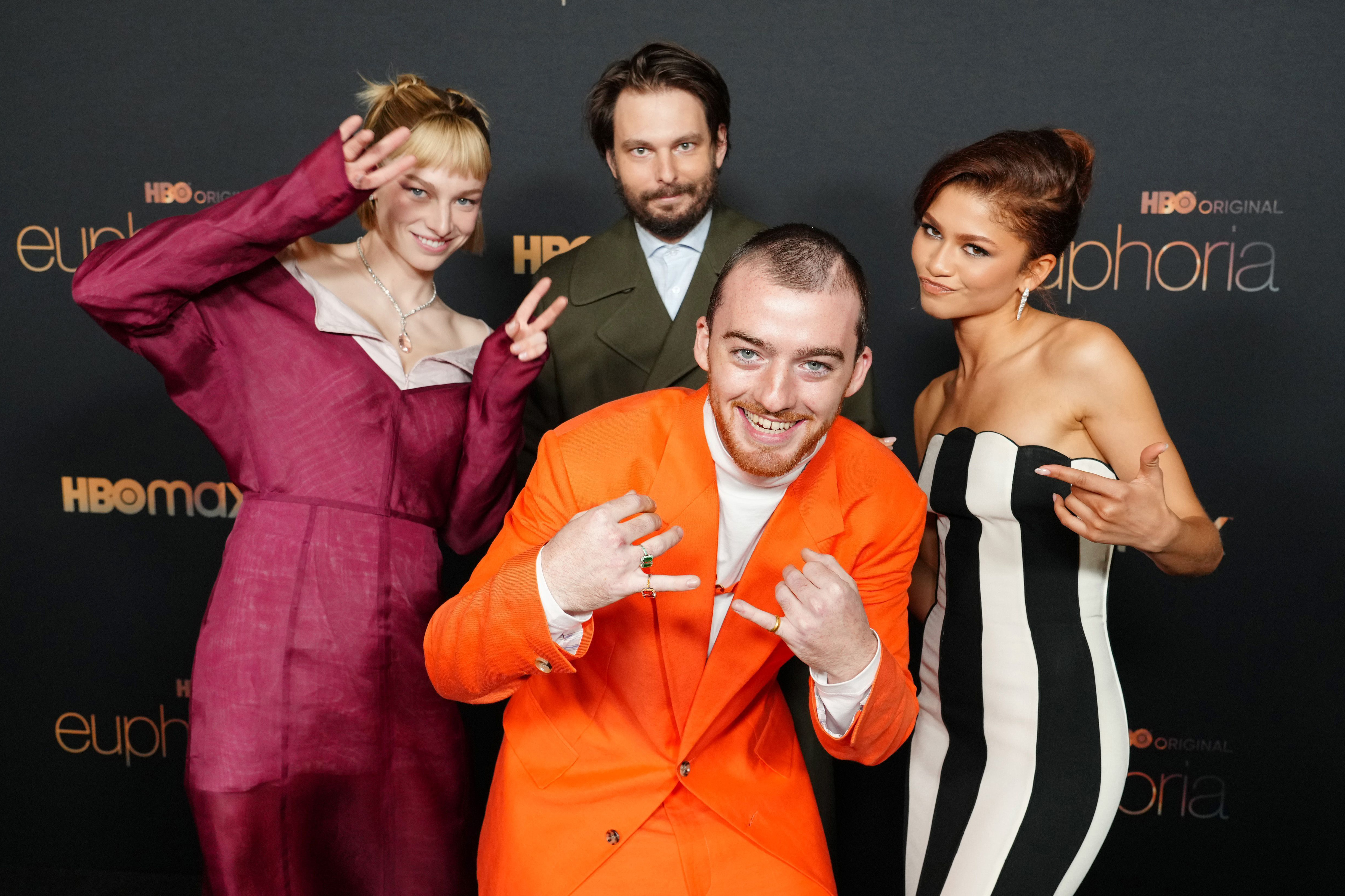 Hunter Schafer, Sam Levinson, Angus Cloud und Zendaya bei HBO's "Euphoria" Staffel 2 Fototermin am 5. Januar 2022, in Los Angeles, Kalifornien | Quelle: Getty Images