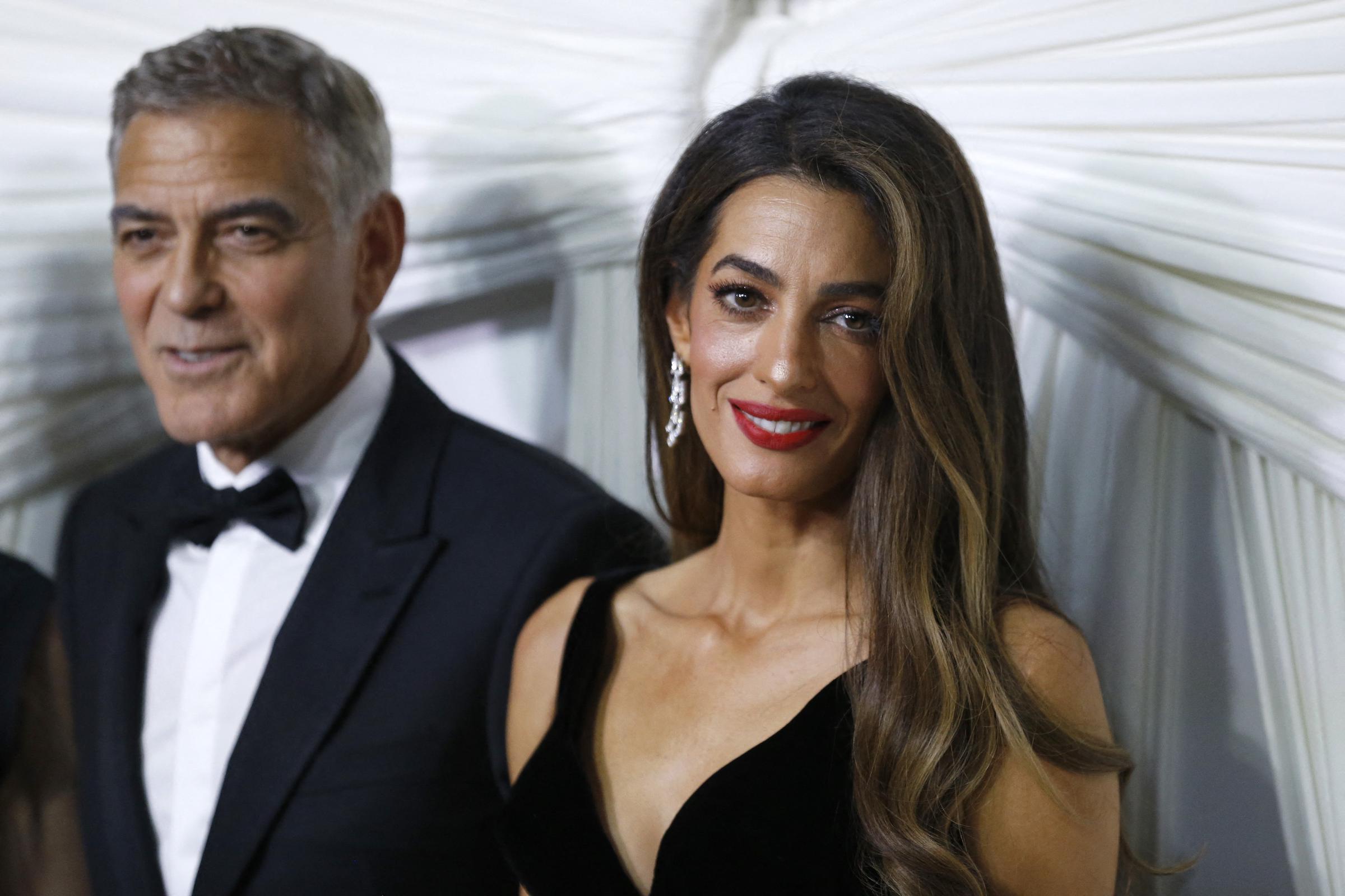 George und Amal Clooney in New York, am 26. September 2024 | Quelle: Getty Images