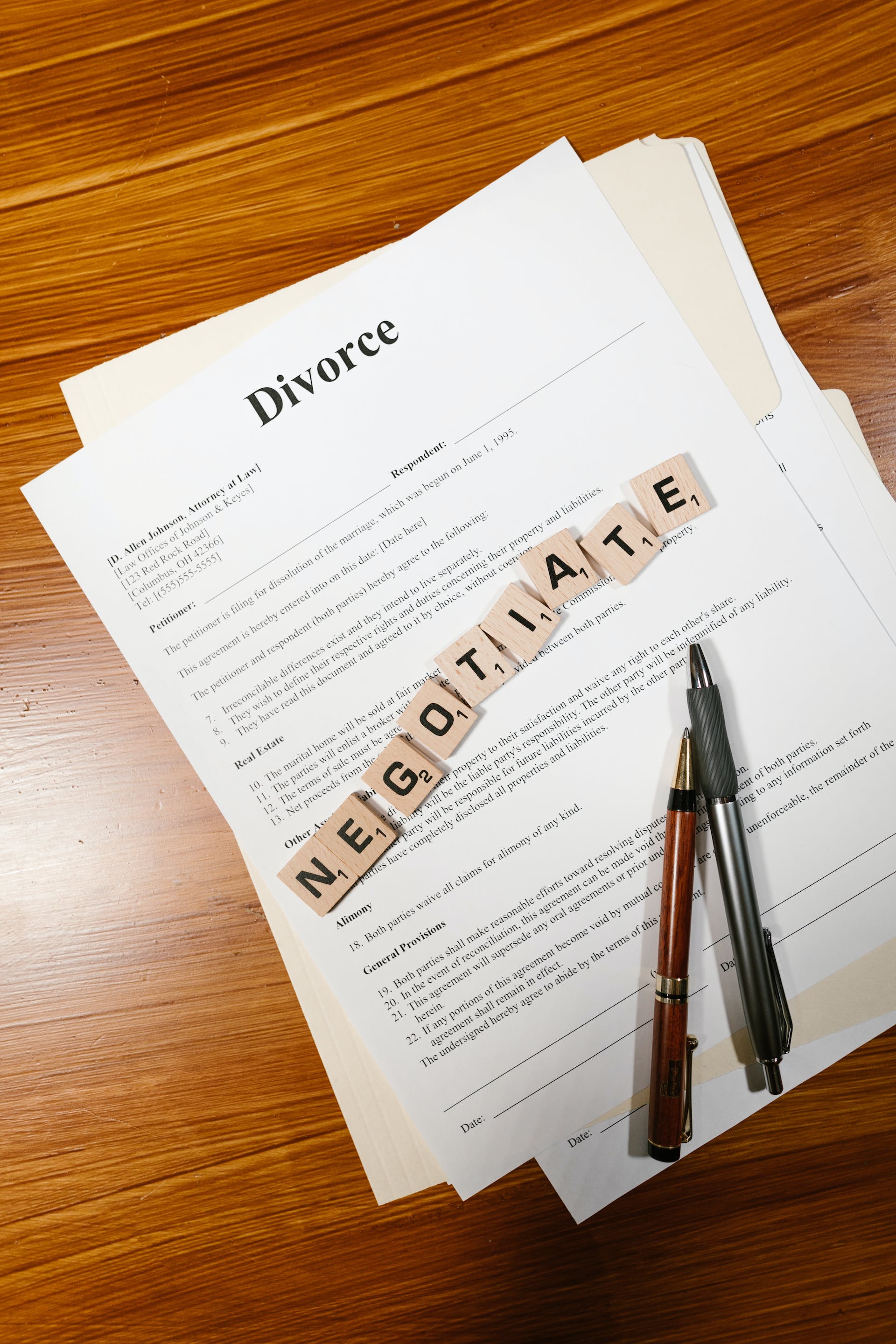 Scheidungsvereinbarung auf Papier | Quelle: Pexels