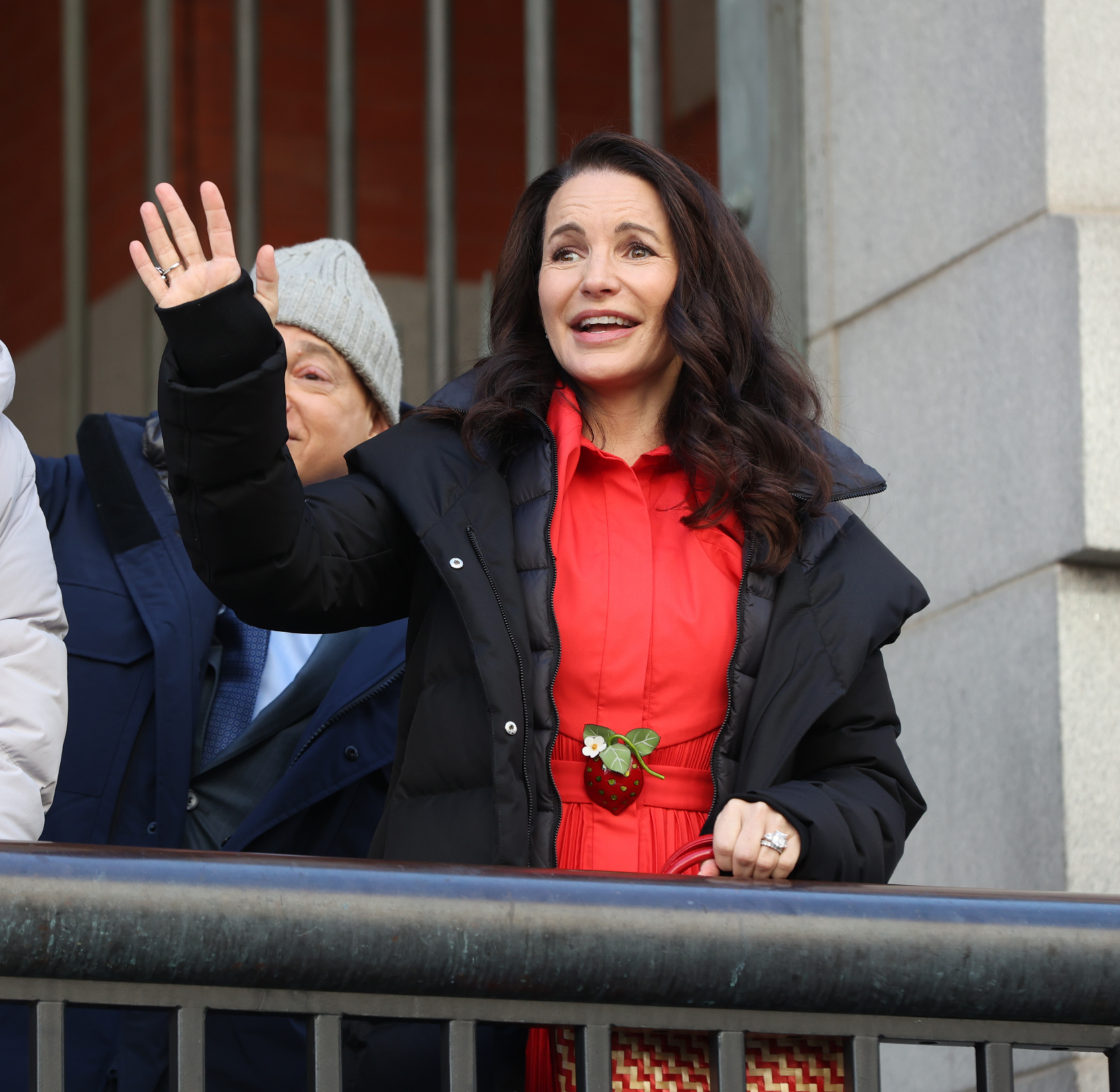 Evan Handler und Kristin Davis am Set von "And Just Like That", 2023 | Quelle: Getty Images