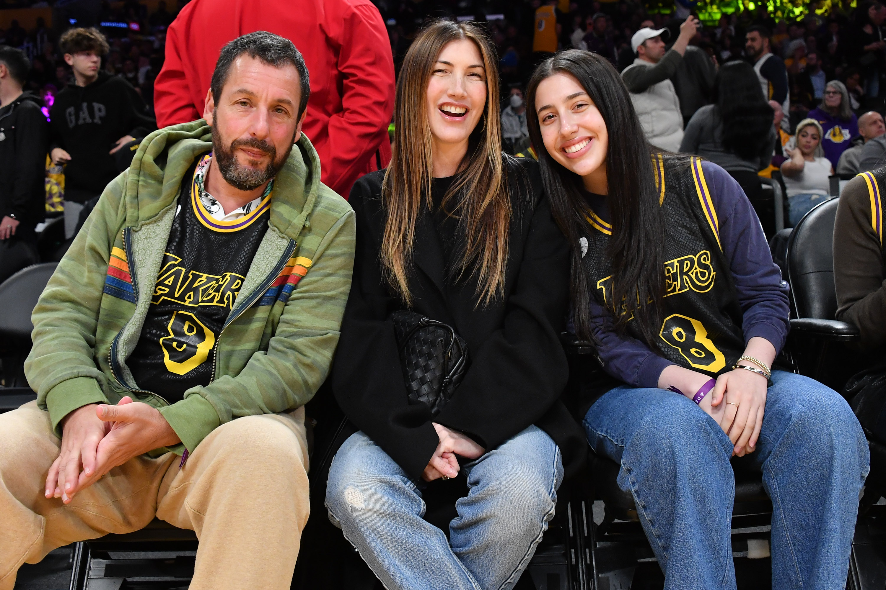 Adam Sandler, Jackie Sandler und Sadie Sandler, 2024 | Quelle: Getty Images