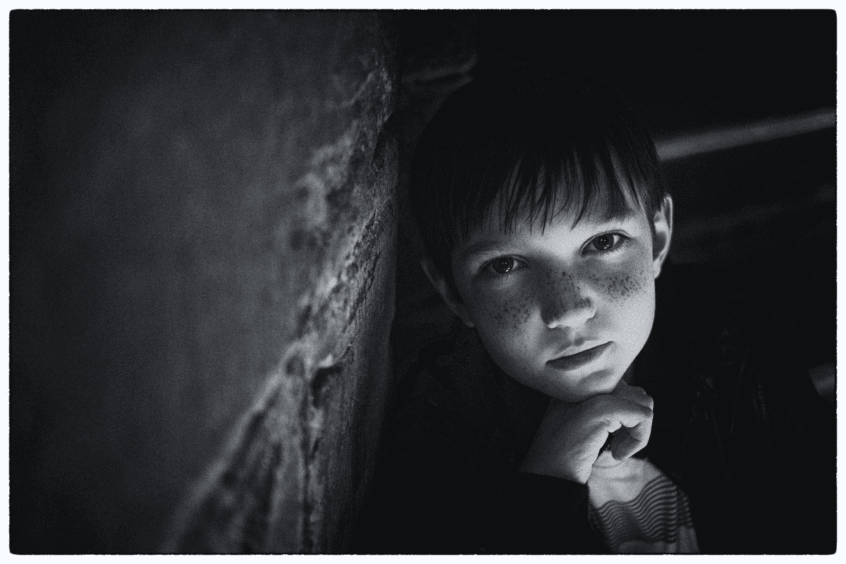 Junge in Schwarz/Weiß | Quelle: PxHere
