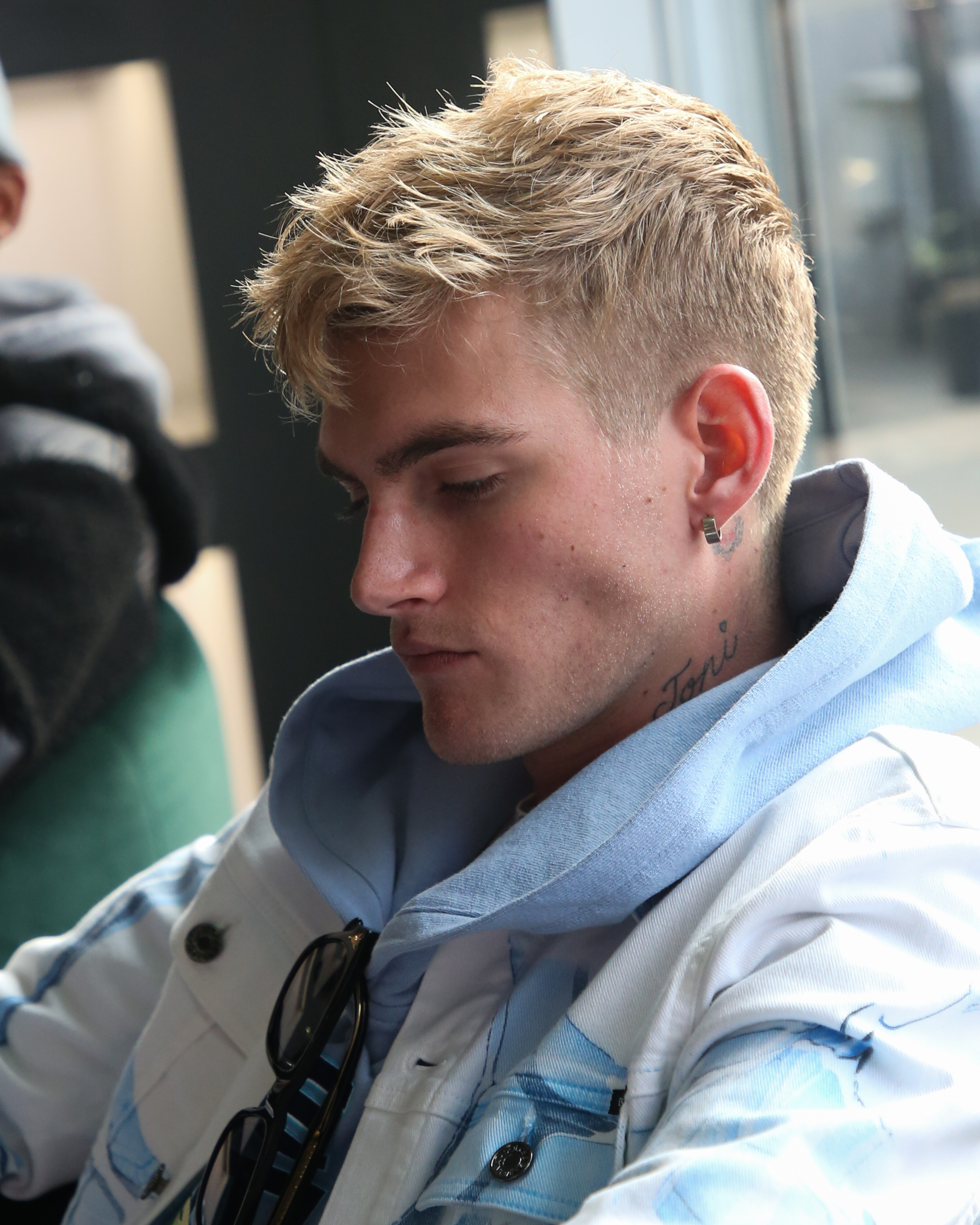 Model Presley Gerber veranstaltet am 18. November 2021 in Los Angeles, Kalifornien, ein Pop-up-Model-Casting | Quelle: Getty Images