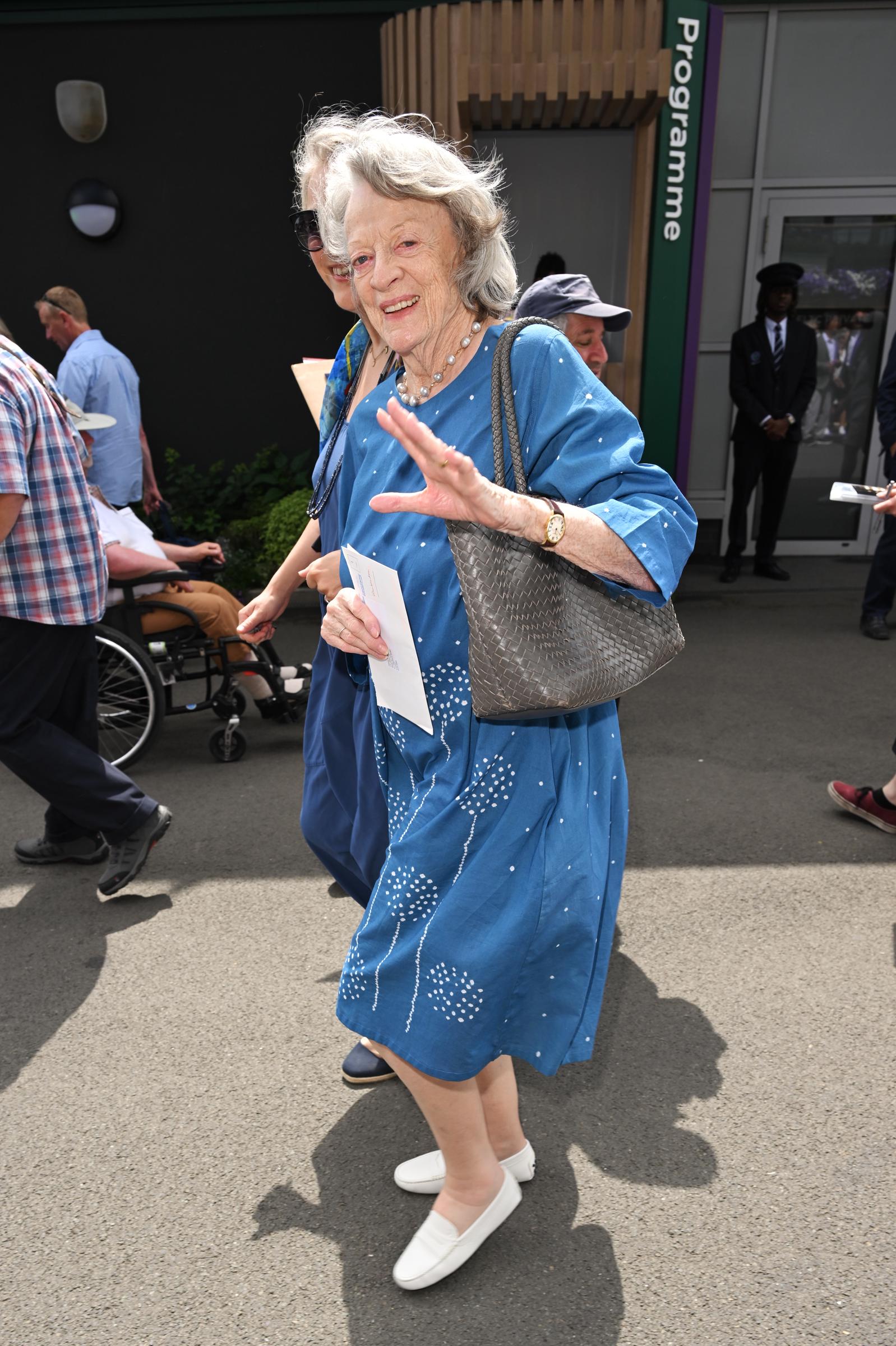 Maggie Smith im All England Lawn Tennis and Croquet Club am 9. Juli 2022 in London, England. | Quelle: Getty Images