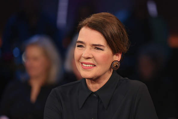 Susanne Daubner beim Fotoshooting der 'NDR Talk Show', Hamburg, 14. März 2025. | Quelle: Getty Images