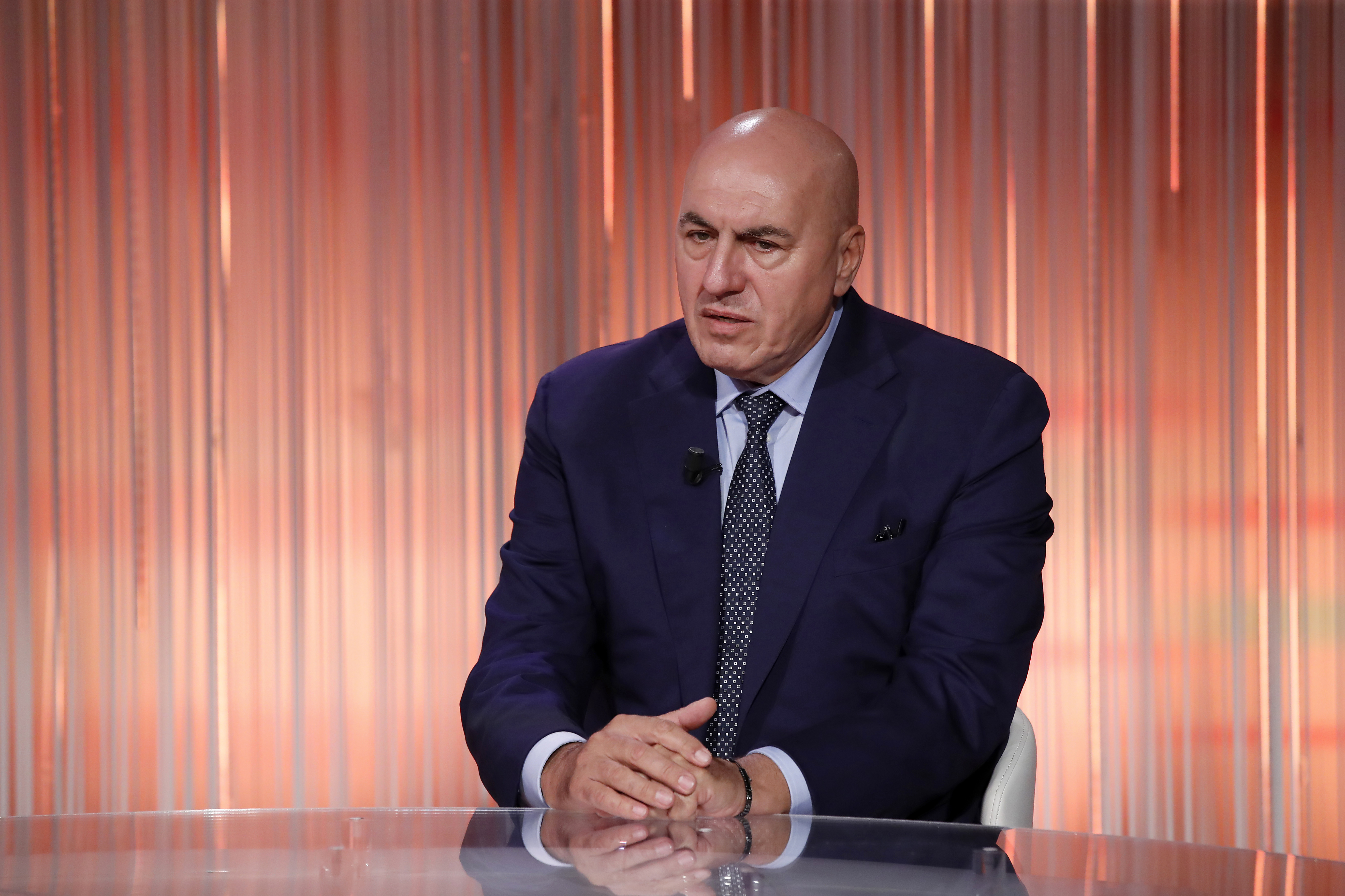 Verteidigungsminister Guido Crosetto erscheint als Gast in der Fernsehsendung "Cinque Minuti" am 29. September 2025 in Rom, Italien. | Source: Getty Images