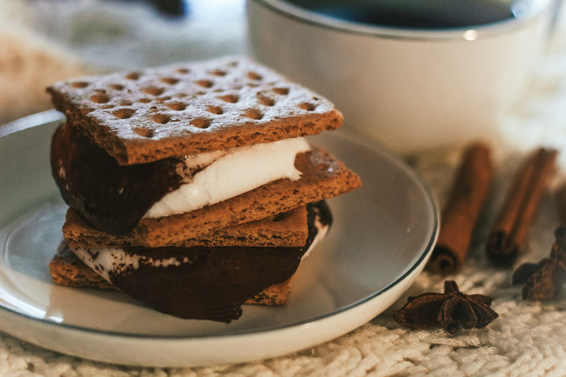 S'mores auf einem Teller | Quelle: Unsplash