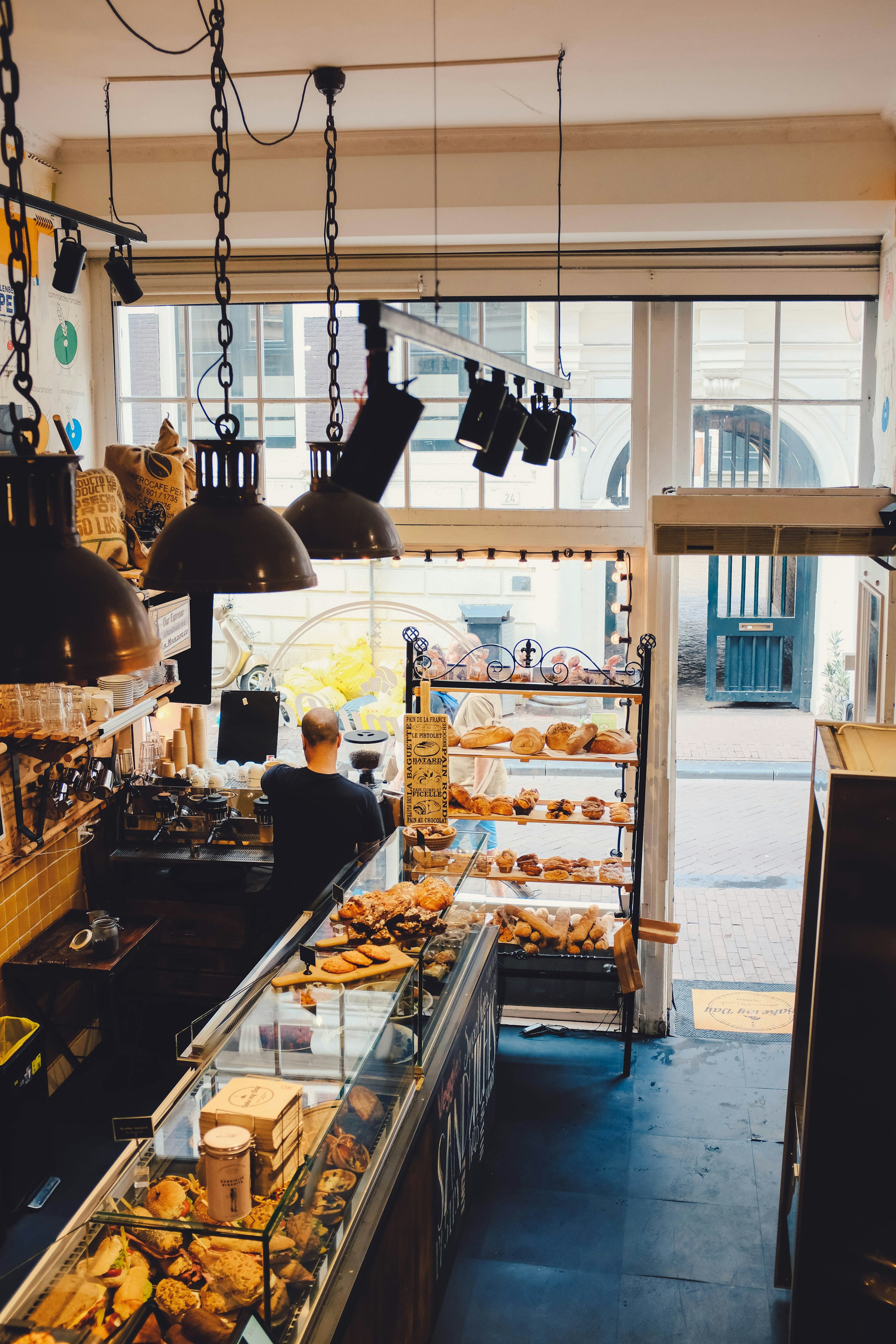 Innenansicht einer Bäckerei | Quelle: Unsplash