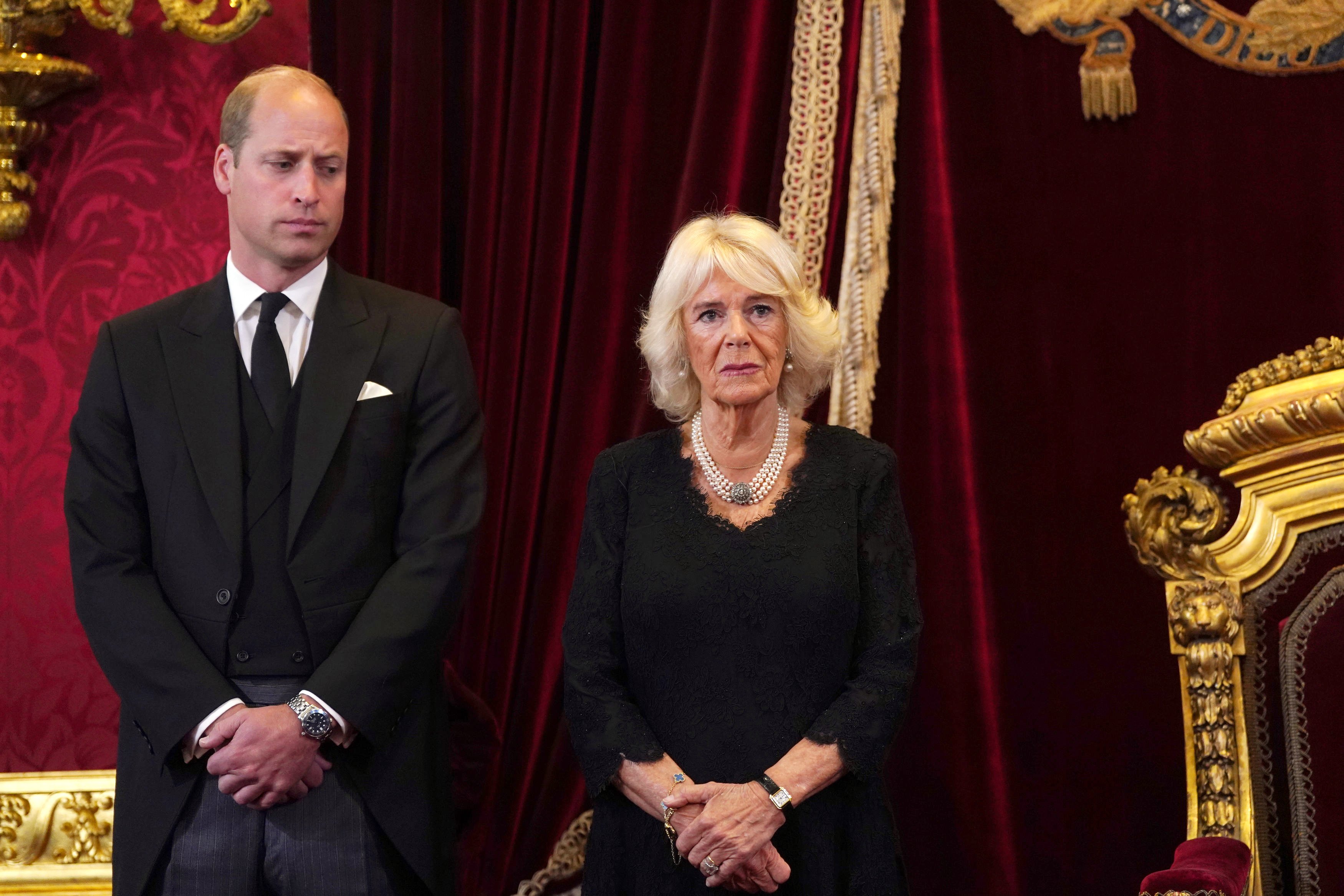 Prinz William und Königingemahlin Camilla in London 2022. | Quelle: Getty Images