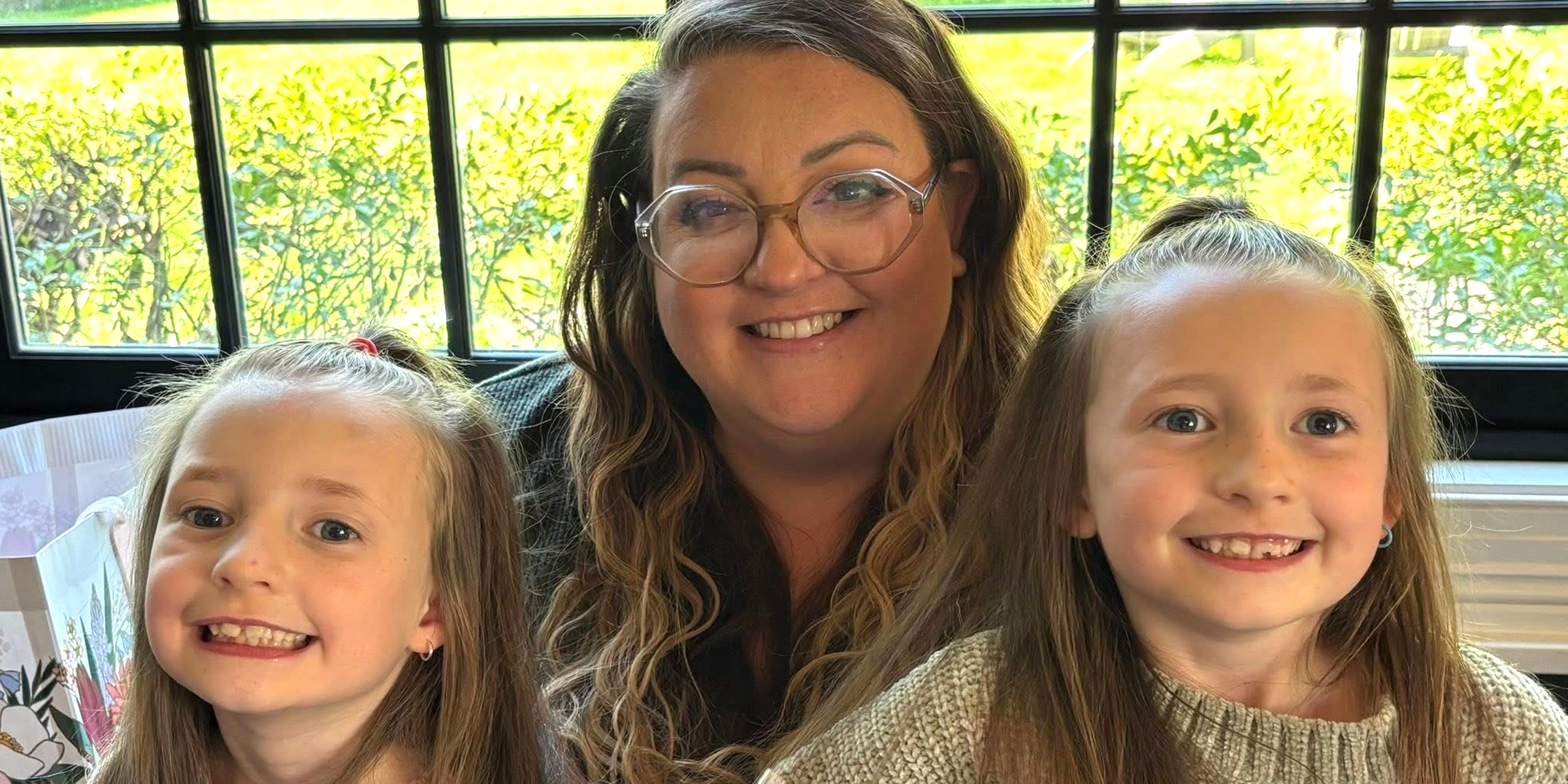 Kayleigh Bisson und ihre Zwillinge | Quelle: Gofundme/kayleigh-bisson