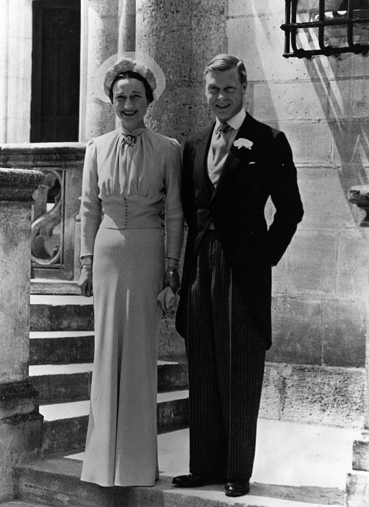 Der Herzog von Windsor Edward VIII. und Wallis Simpson an ihrem Hochzeitstag am 3. Juni 1937. | Quelle: Getty Images