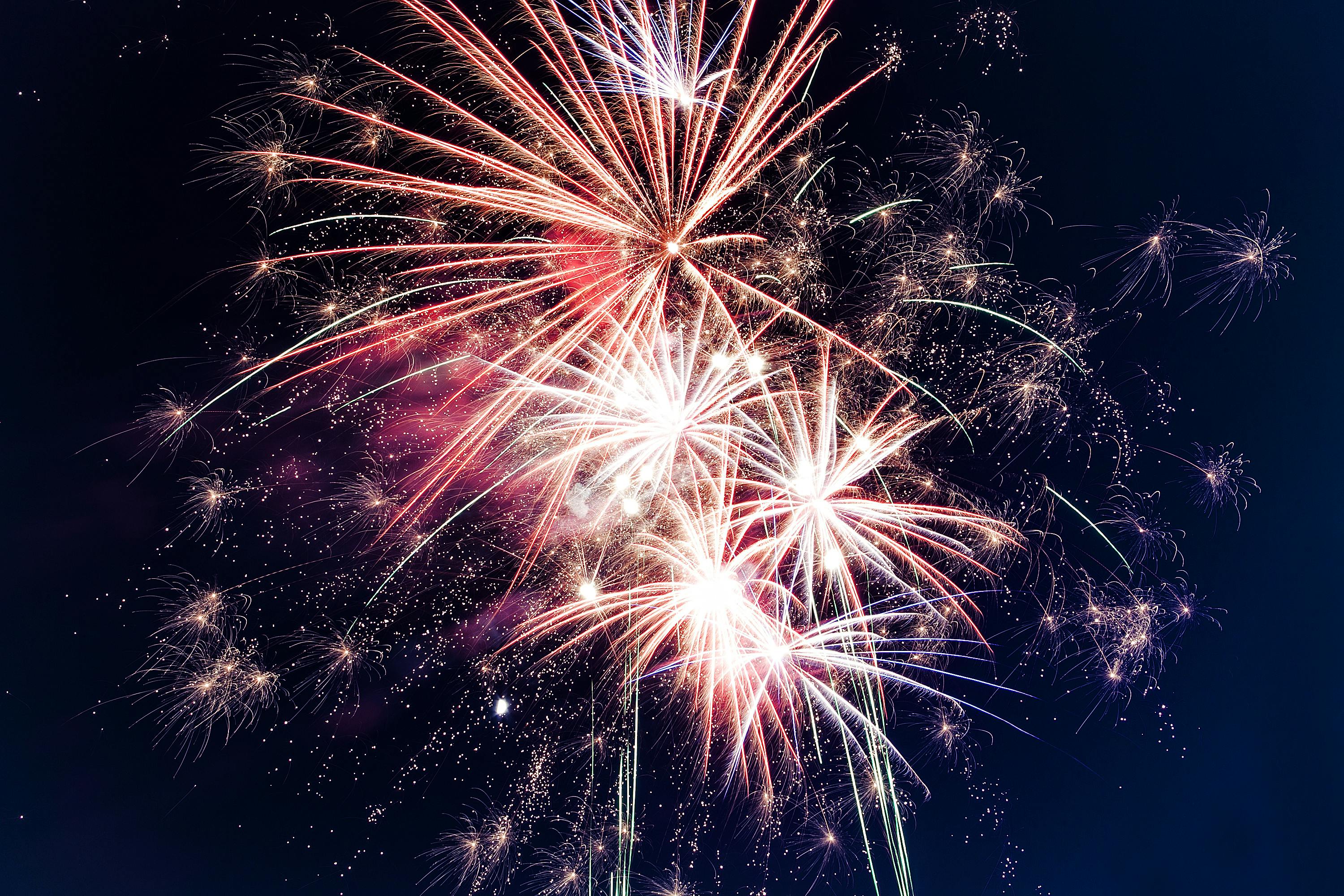 Feuerwerk bei Nacht | Quelle: Pexels