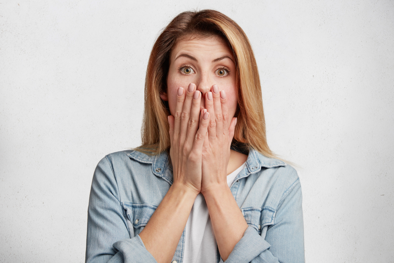 Eine verblüffte Frau | Quelle: Freepik