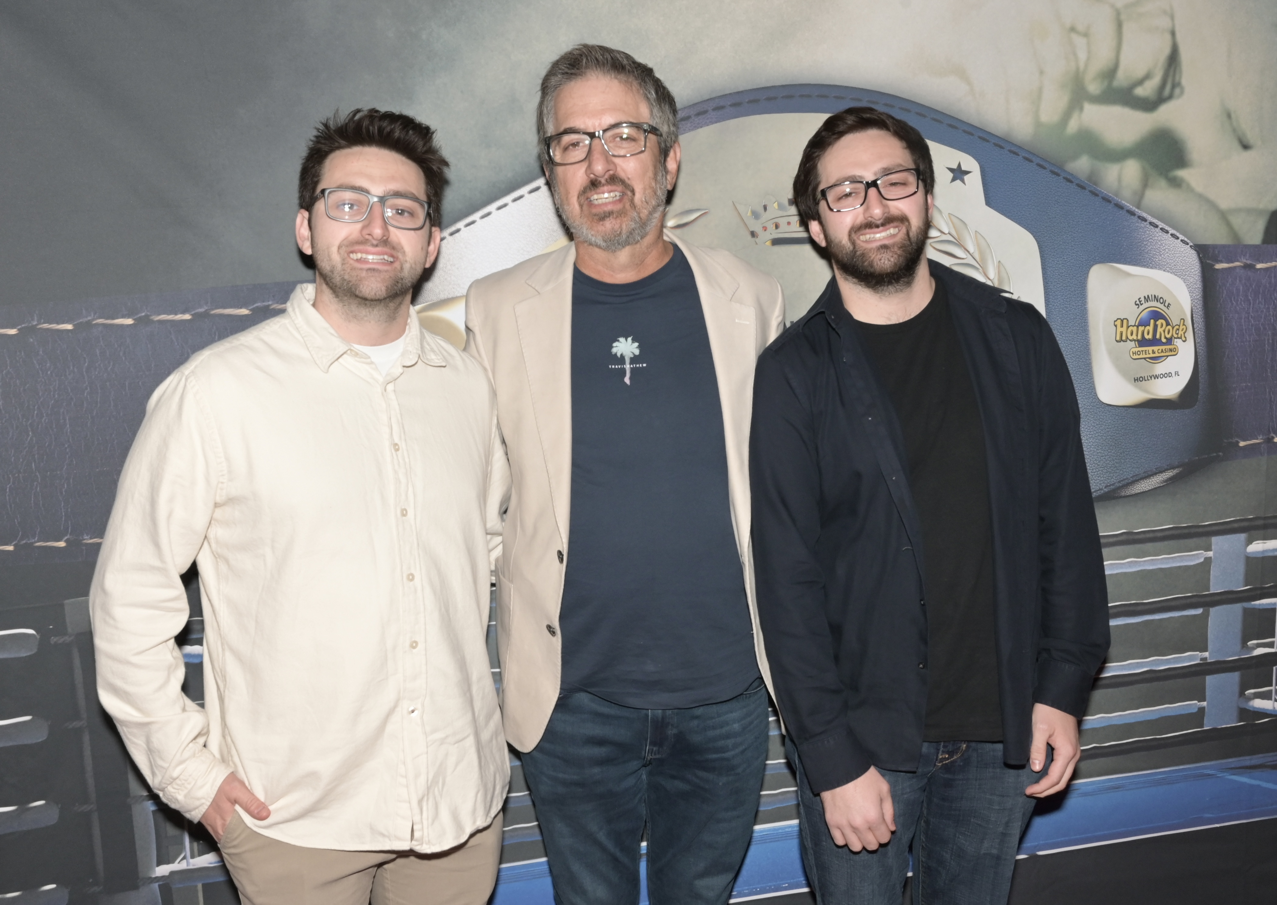 Ray, Matthew und Gregory Romano bei der Eröffnungsgala des 39. jährlichen Fort Lauderdale International Film Festivals am 8. November 2024 in Hollywood, Florida | Quelle: Getty Images