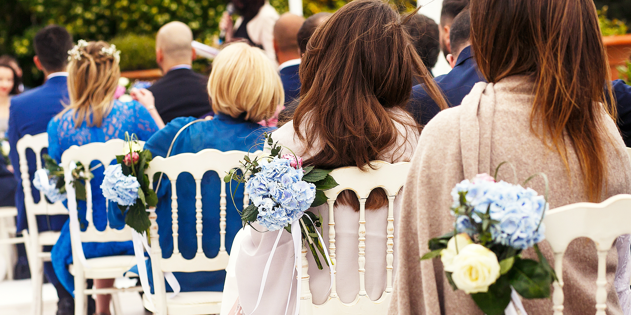 Menschen bei einer Hochzeit | Quelle: Shutterstock